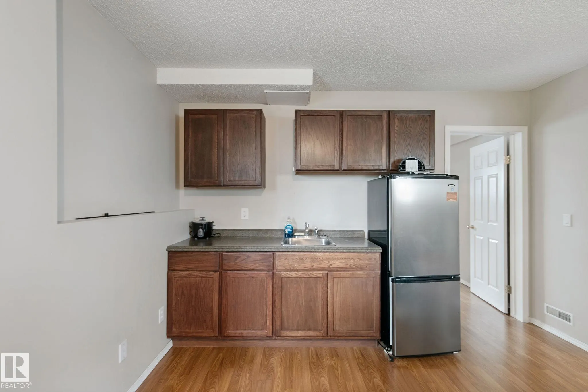 29 HIGHLAND Crescent
