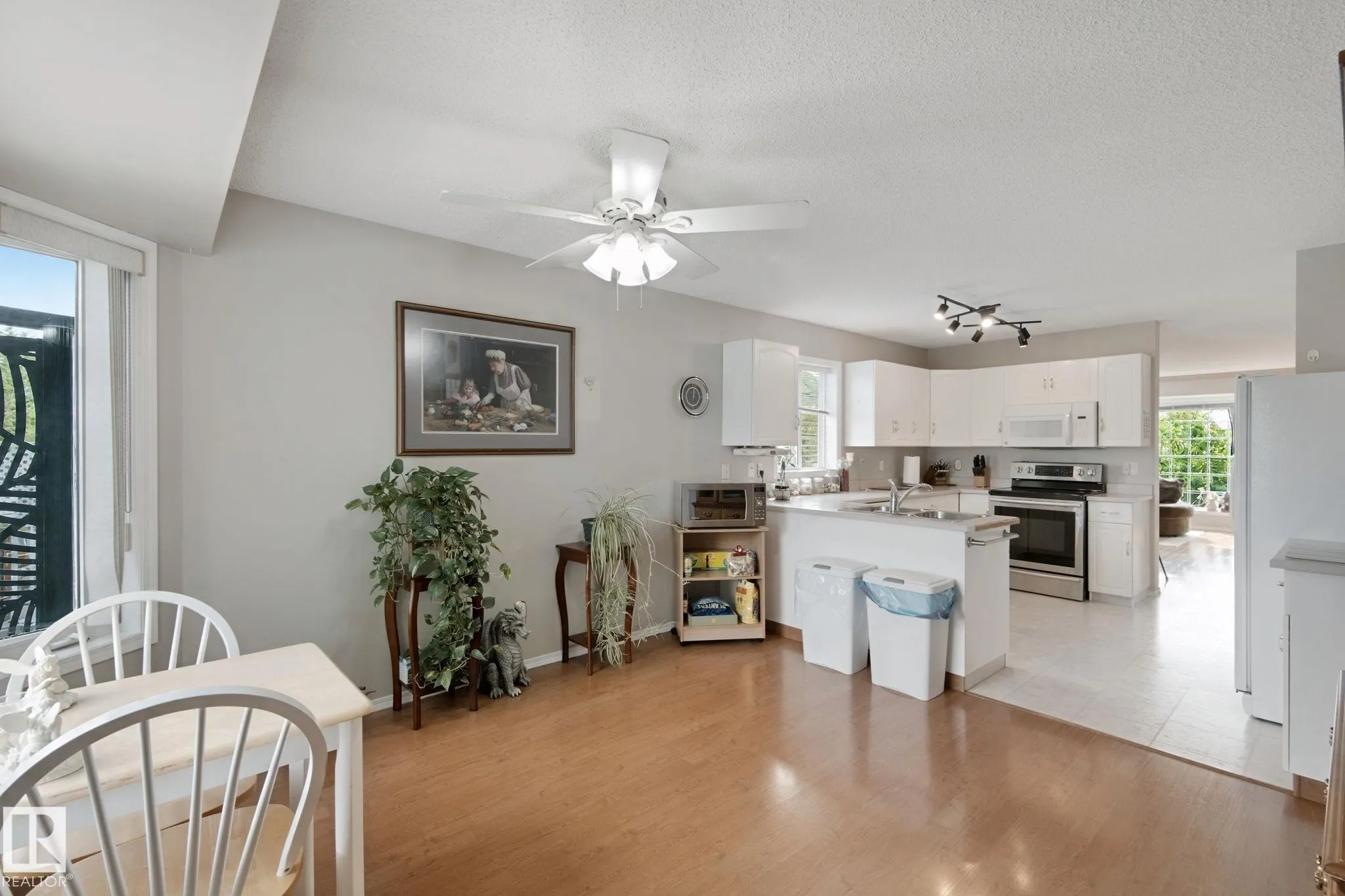 29 HIGHLAND Crescent