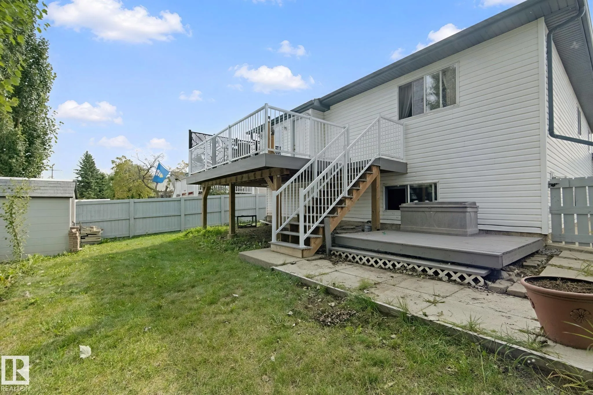 29 HIGHLAND Crescent
