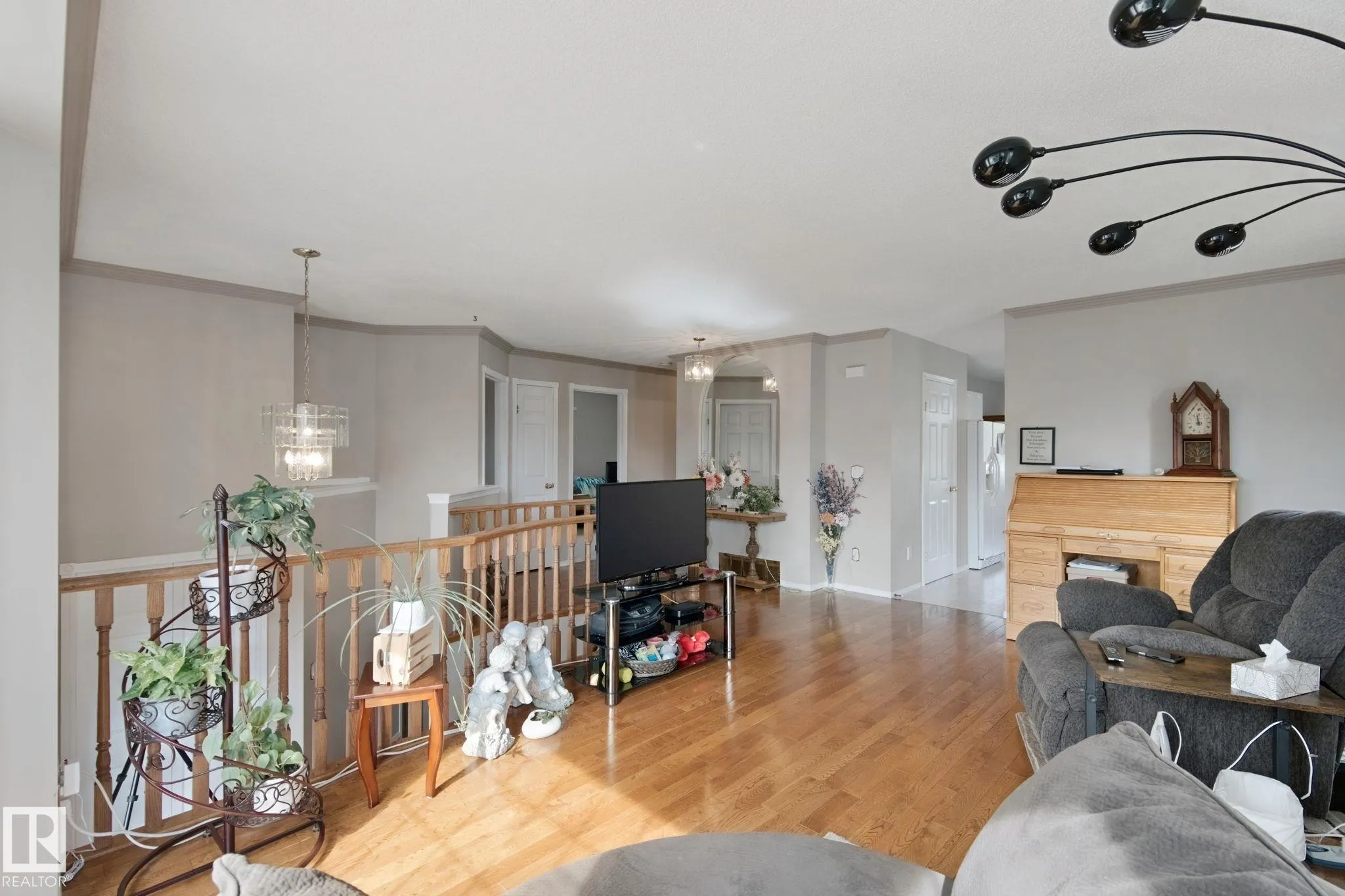 29 HIGHLAND Crescent