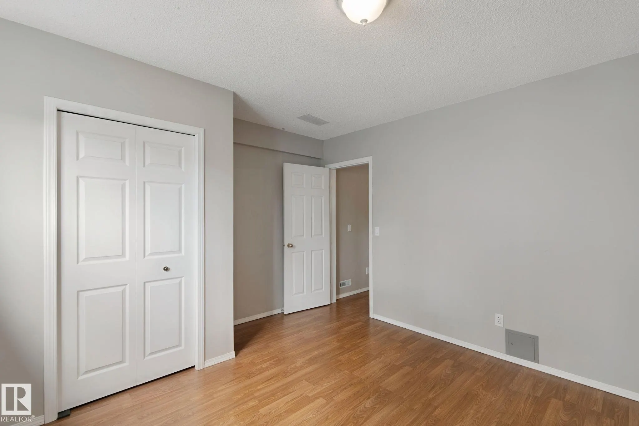 29 HIGHLAND Crescent