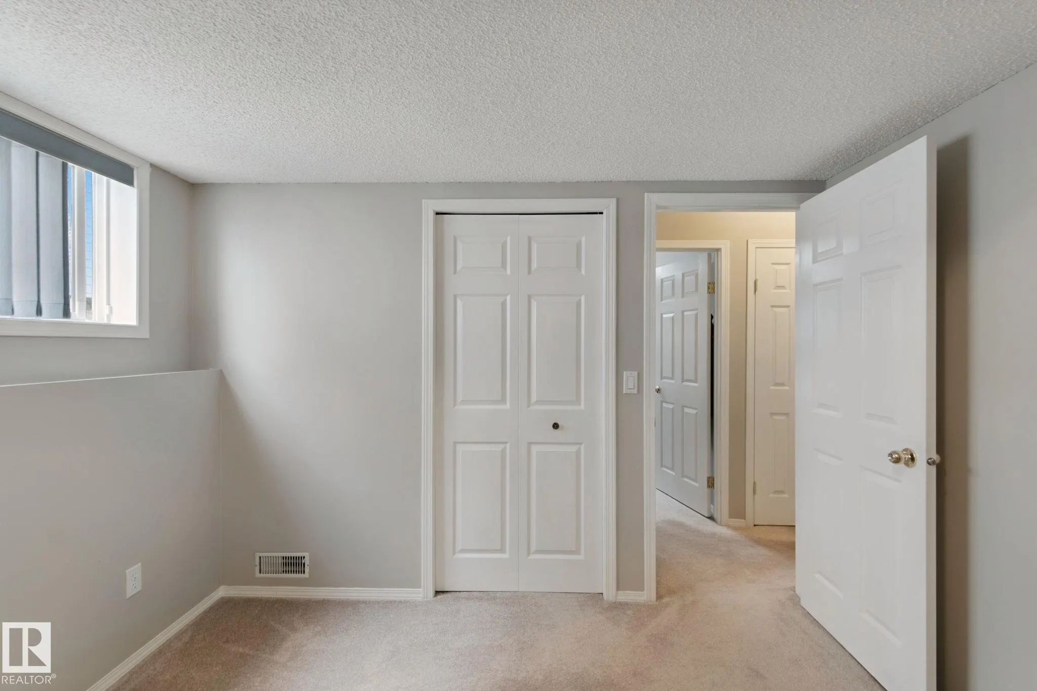 29 HIGHLAND Crescent