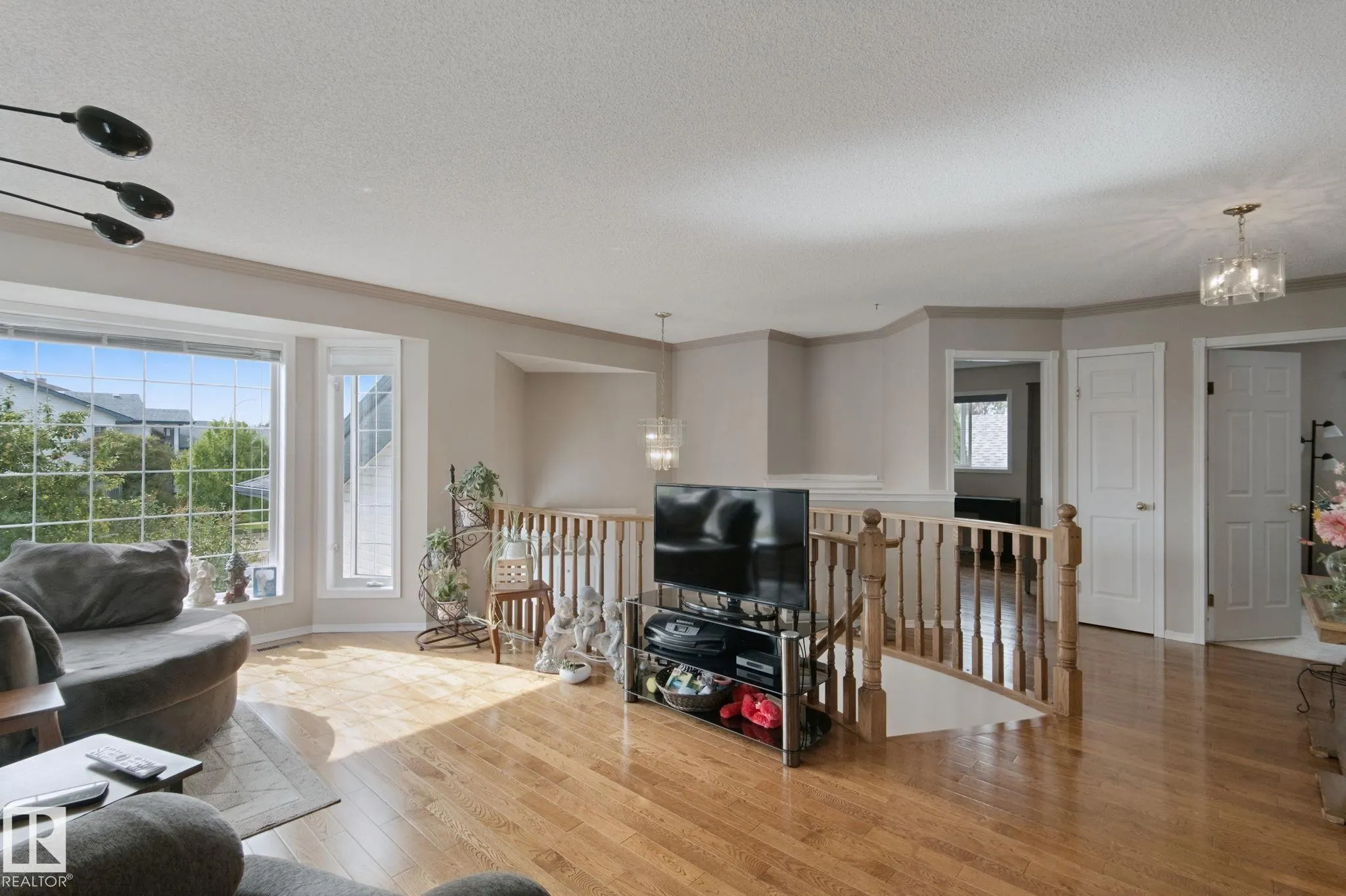 29 HIGHLAND Crescent