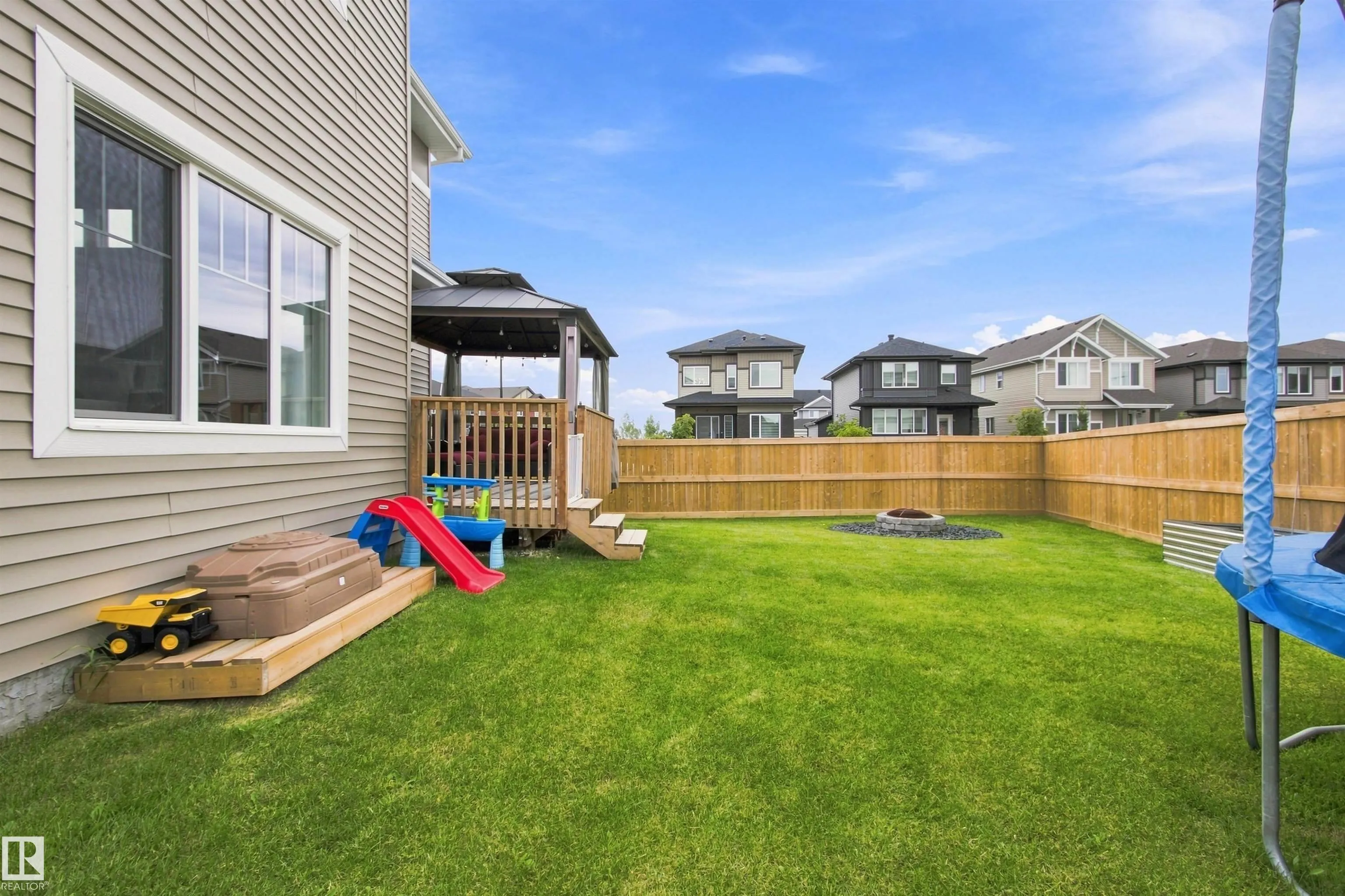 107 ELLICE Bend