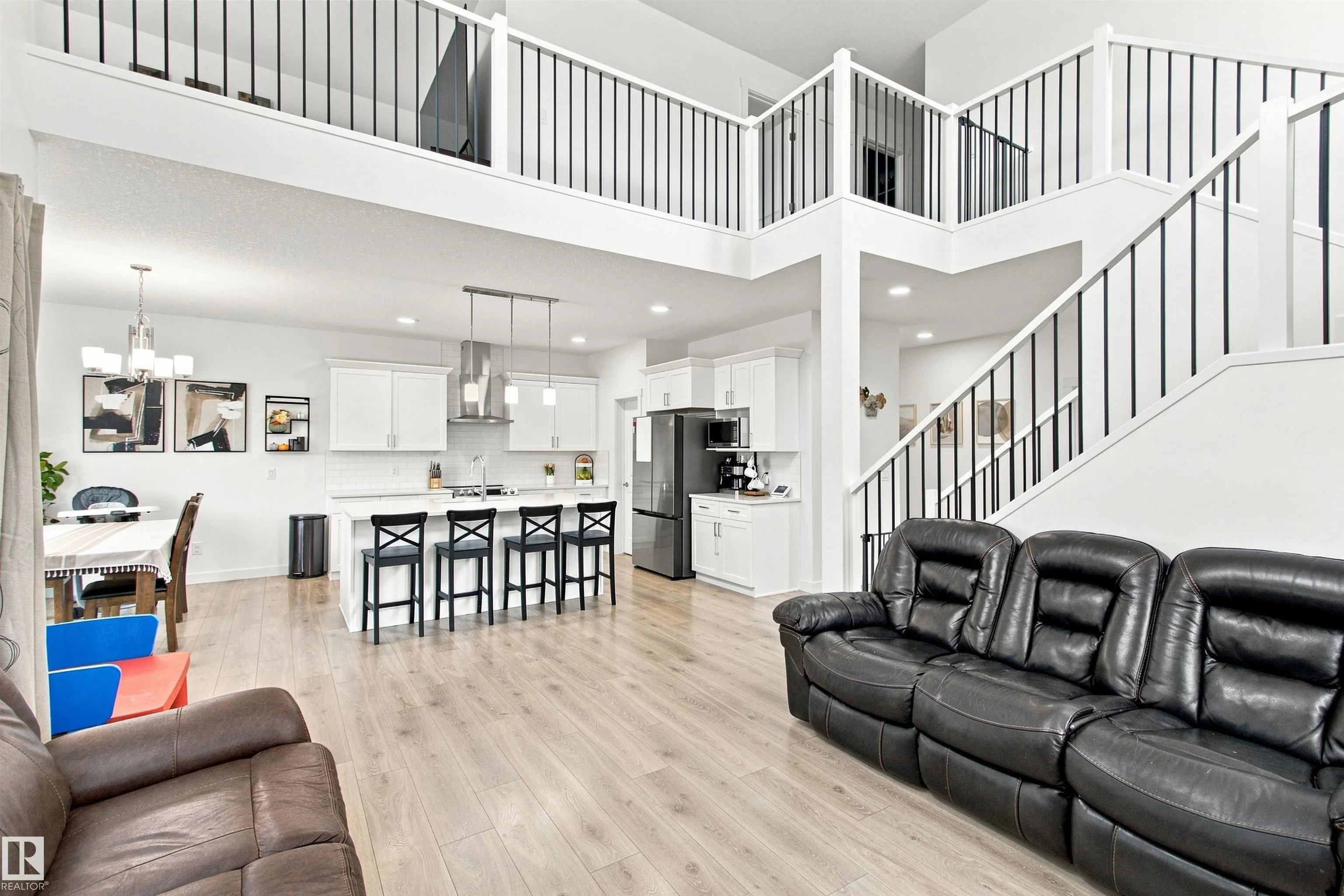 107 ELLICE Bend