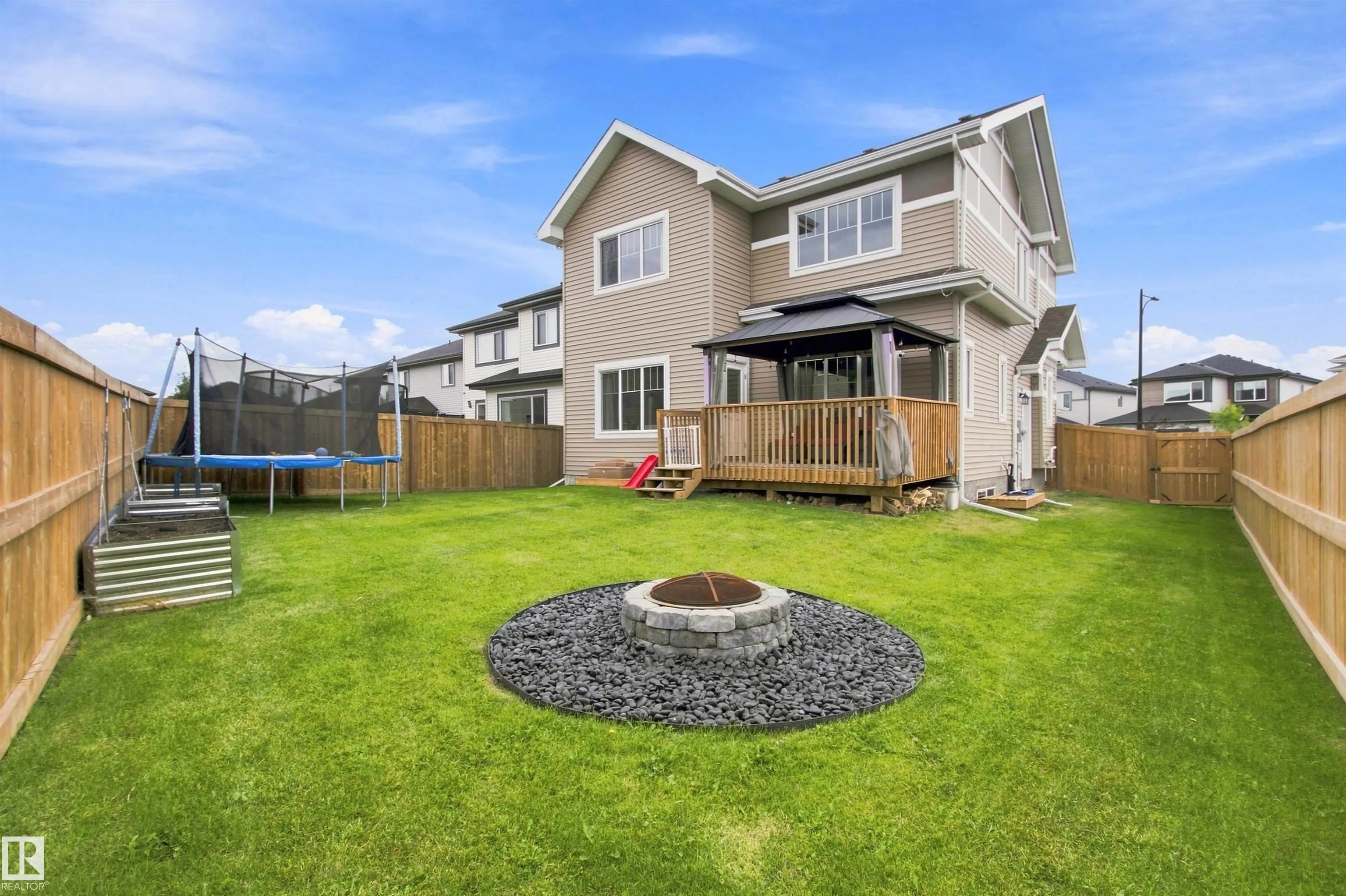 107 ELLICE Bend