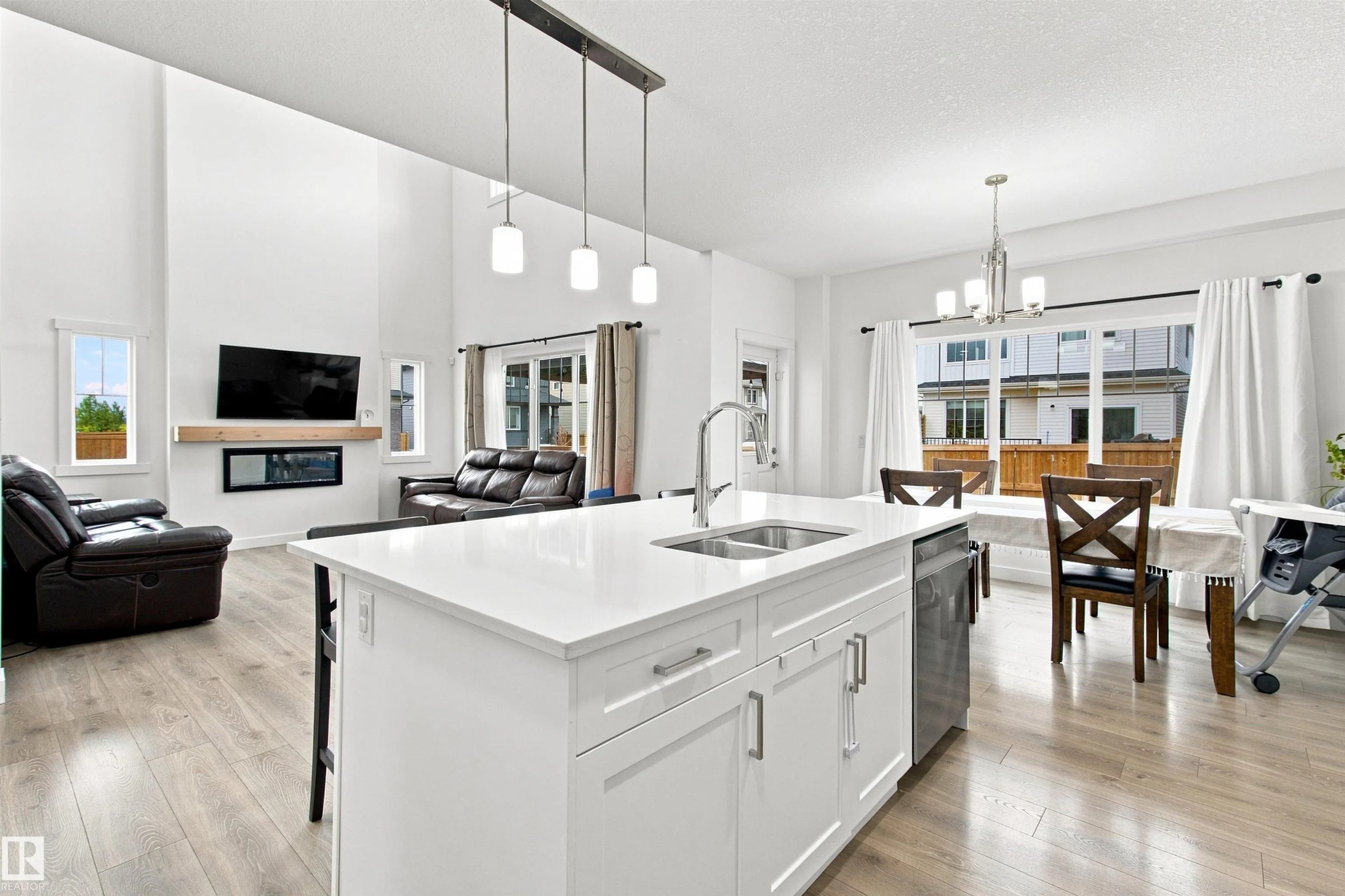 107 ELLICE Bend