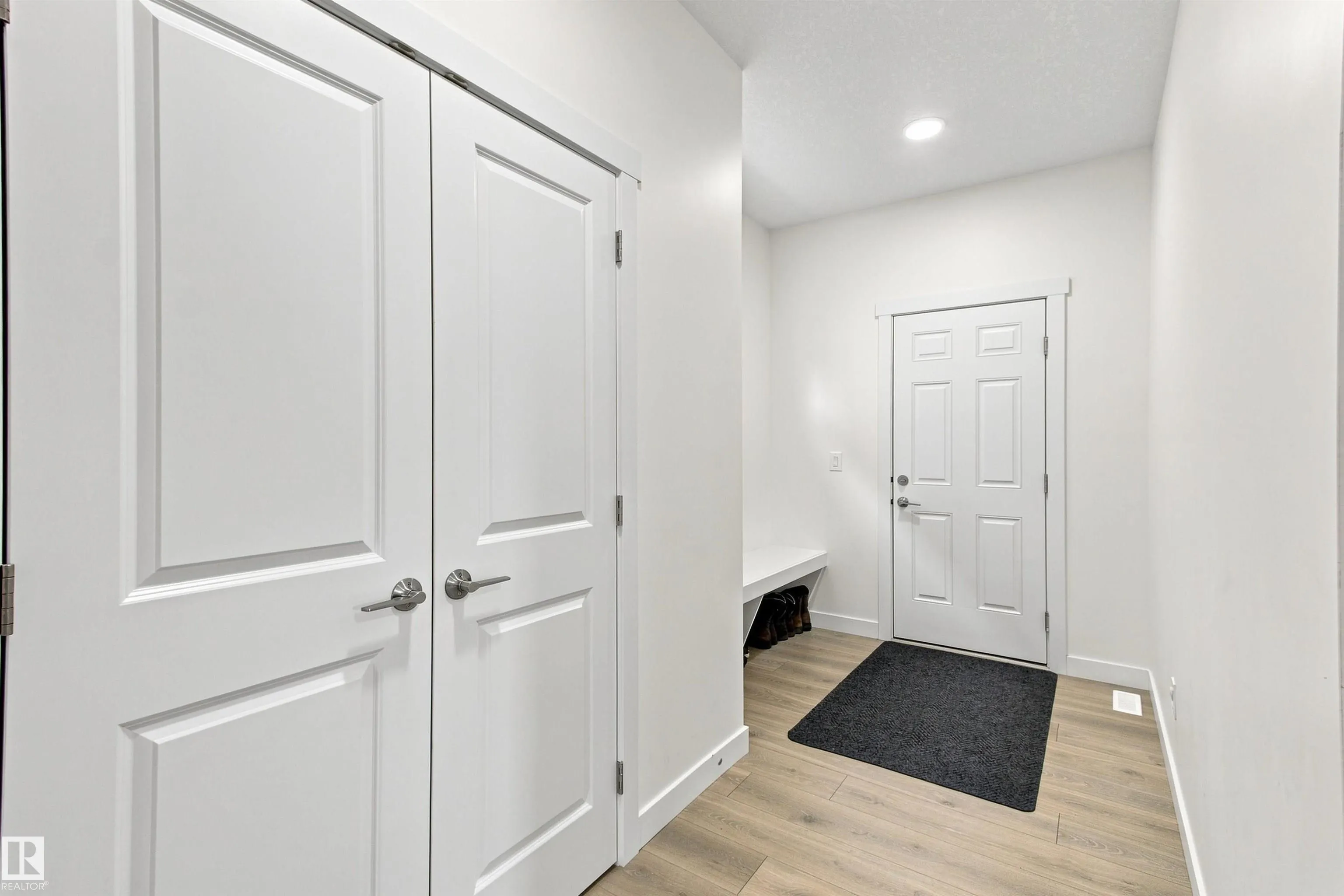 107 ELLICE Bend