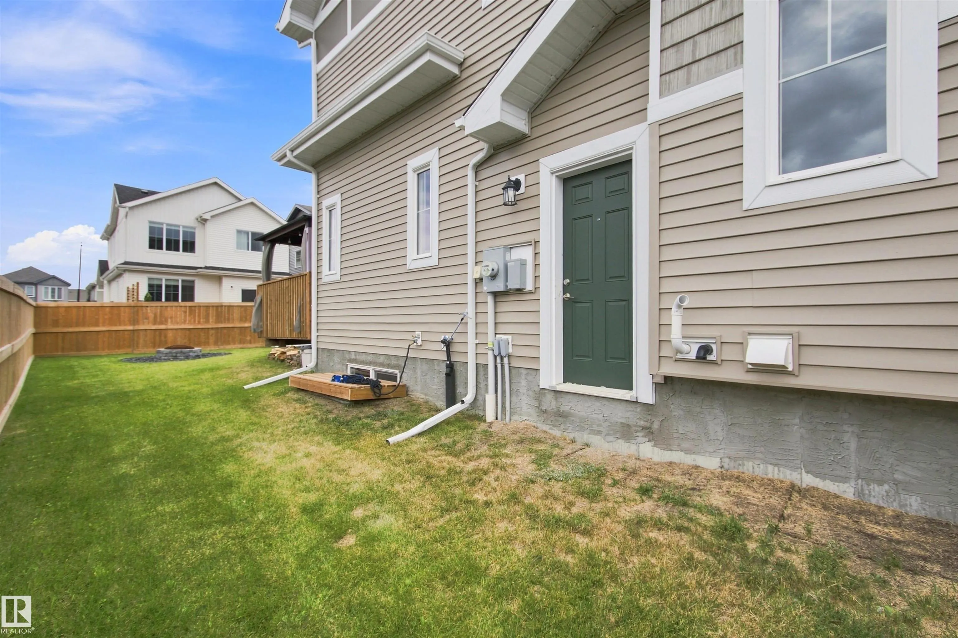 107 ELLICE Bend
