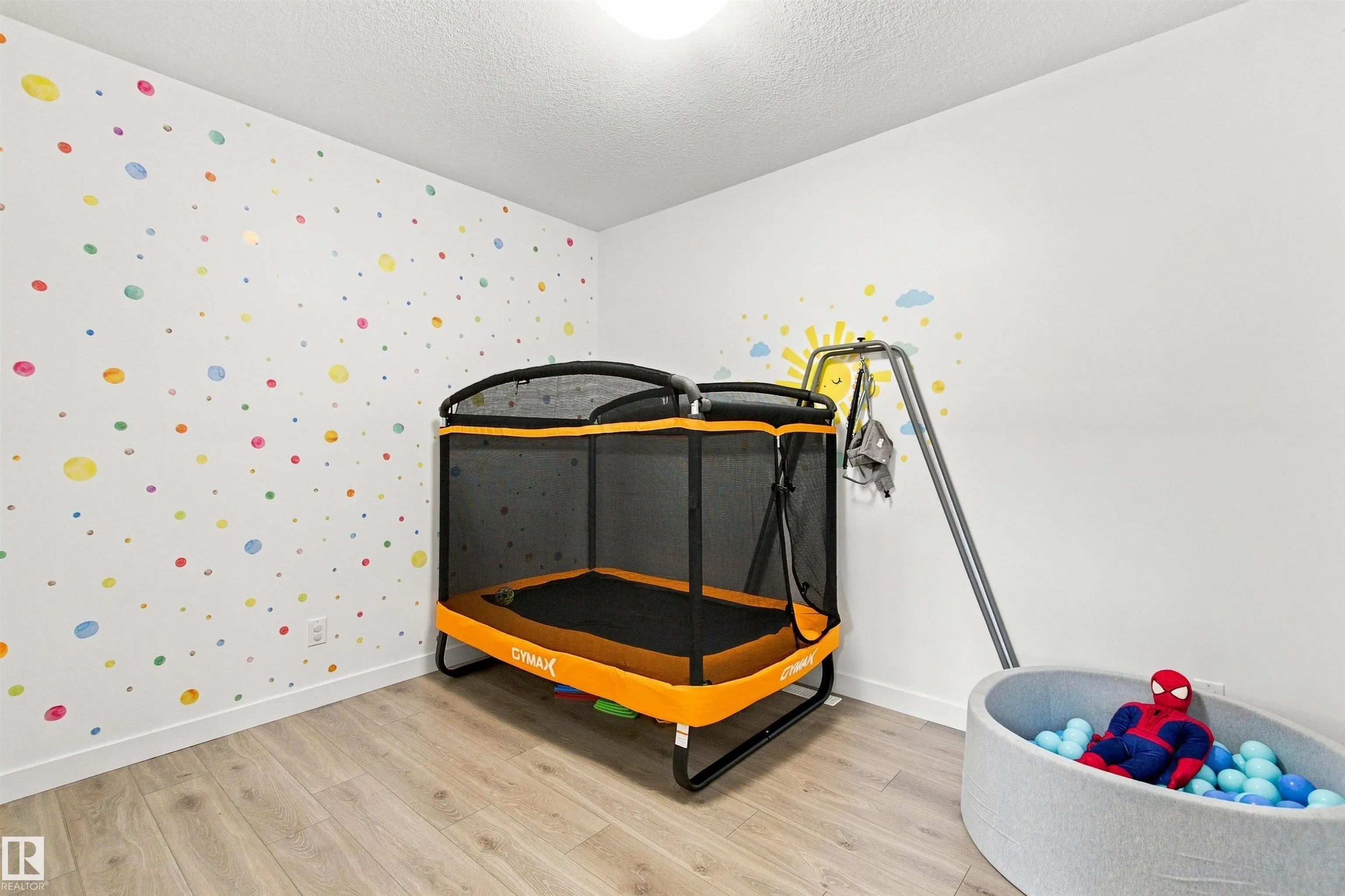 107 ELLICE Bend