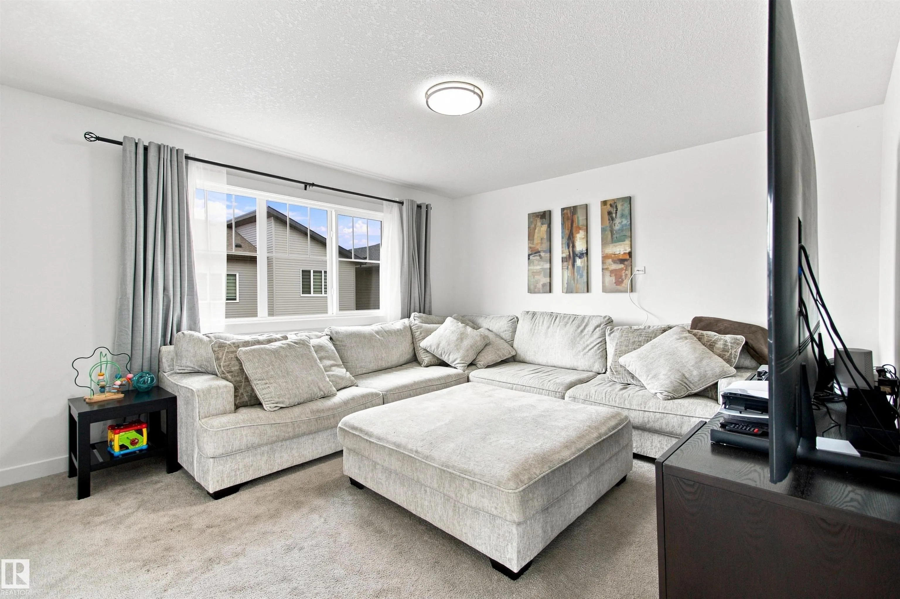 107 ELLICE Bend