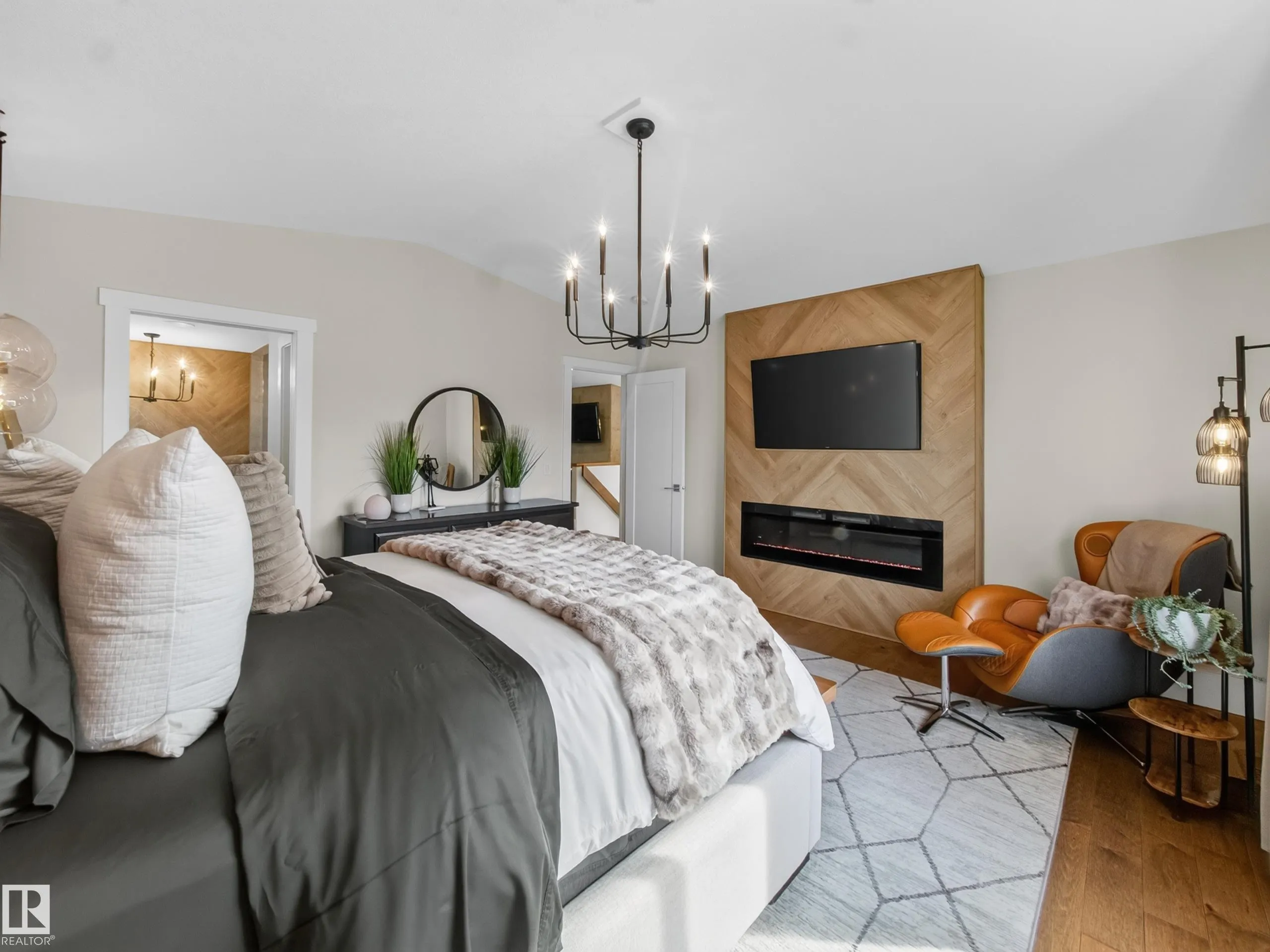 61 AMESBURY Wynd