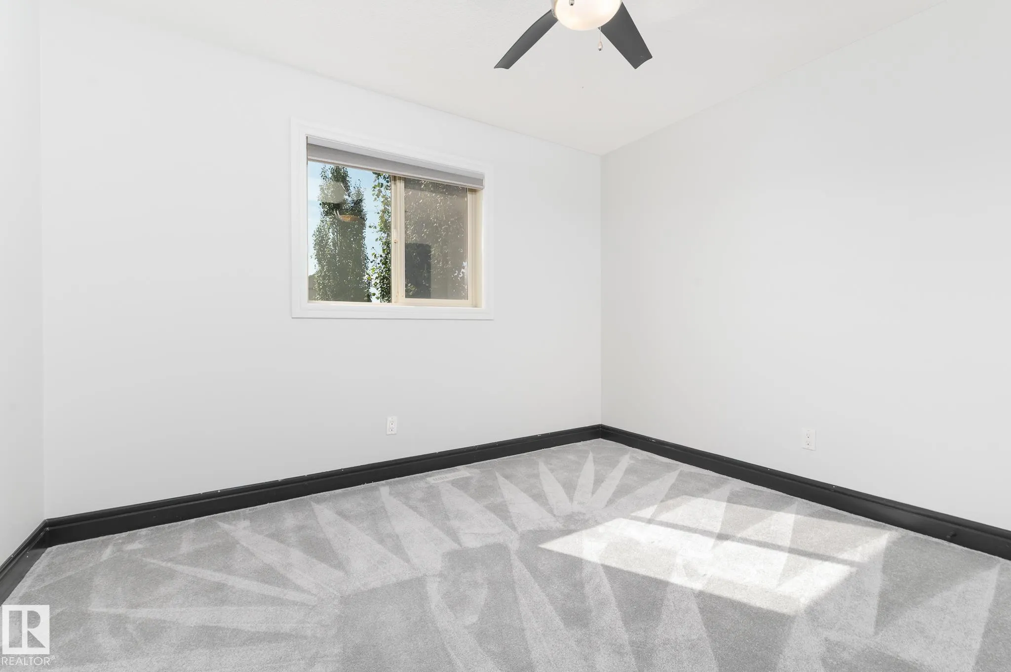 71 GREENBURY Crescent