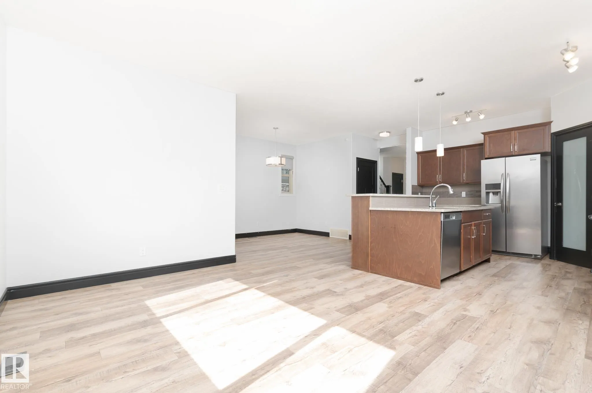 71 GREENBURY Crescent