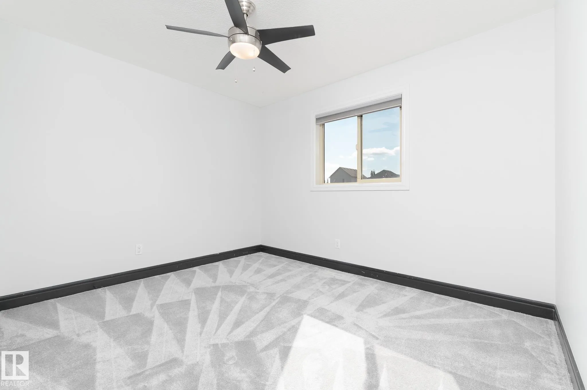 71 GREENBURY Crescent