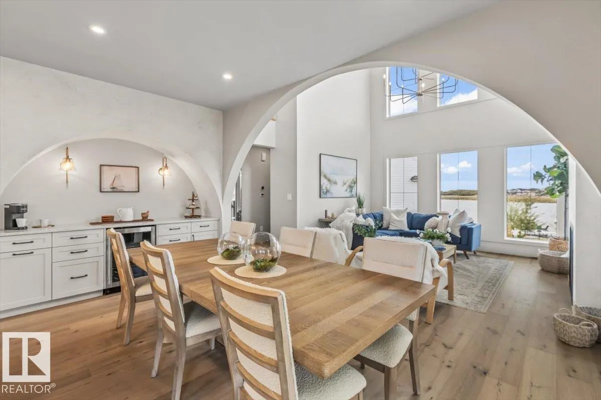 8 JARDIN Place