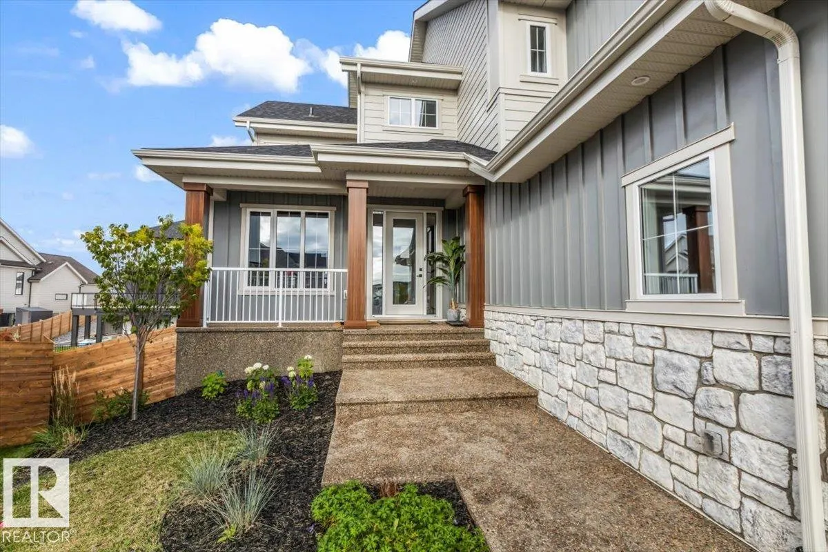8 JARDIN Place