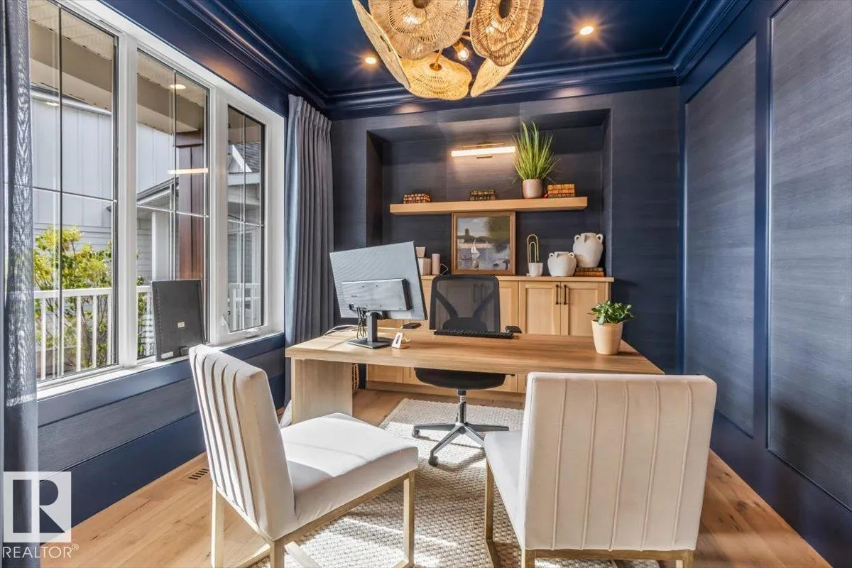8 JARDIN Place