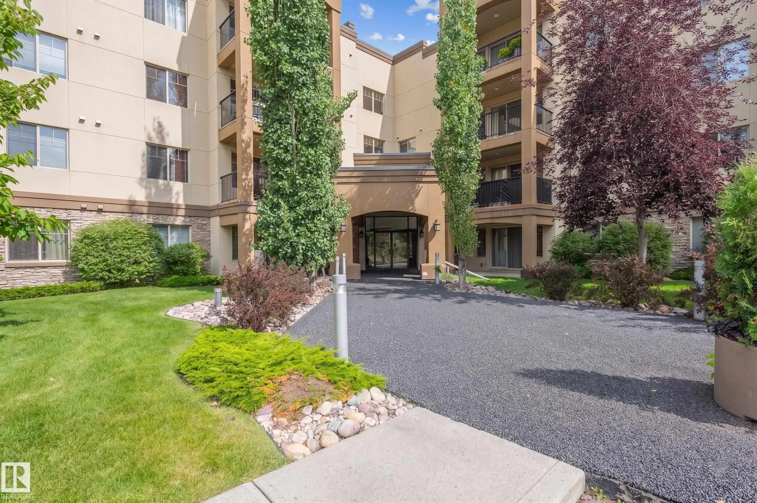 400 PALISADES Way