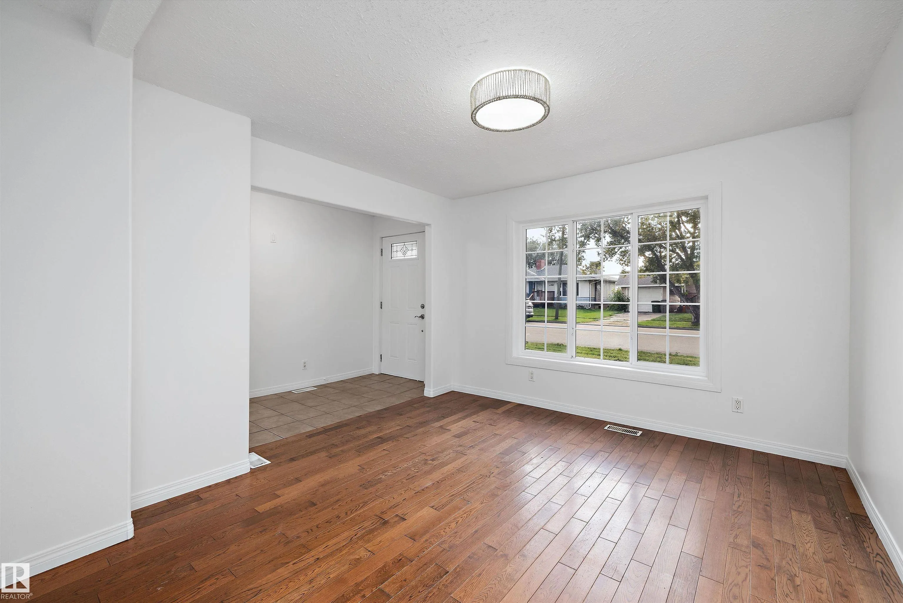 10011 105 Street