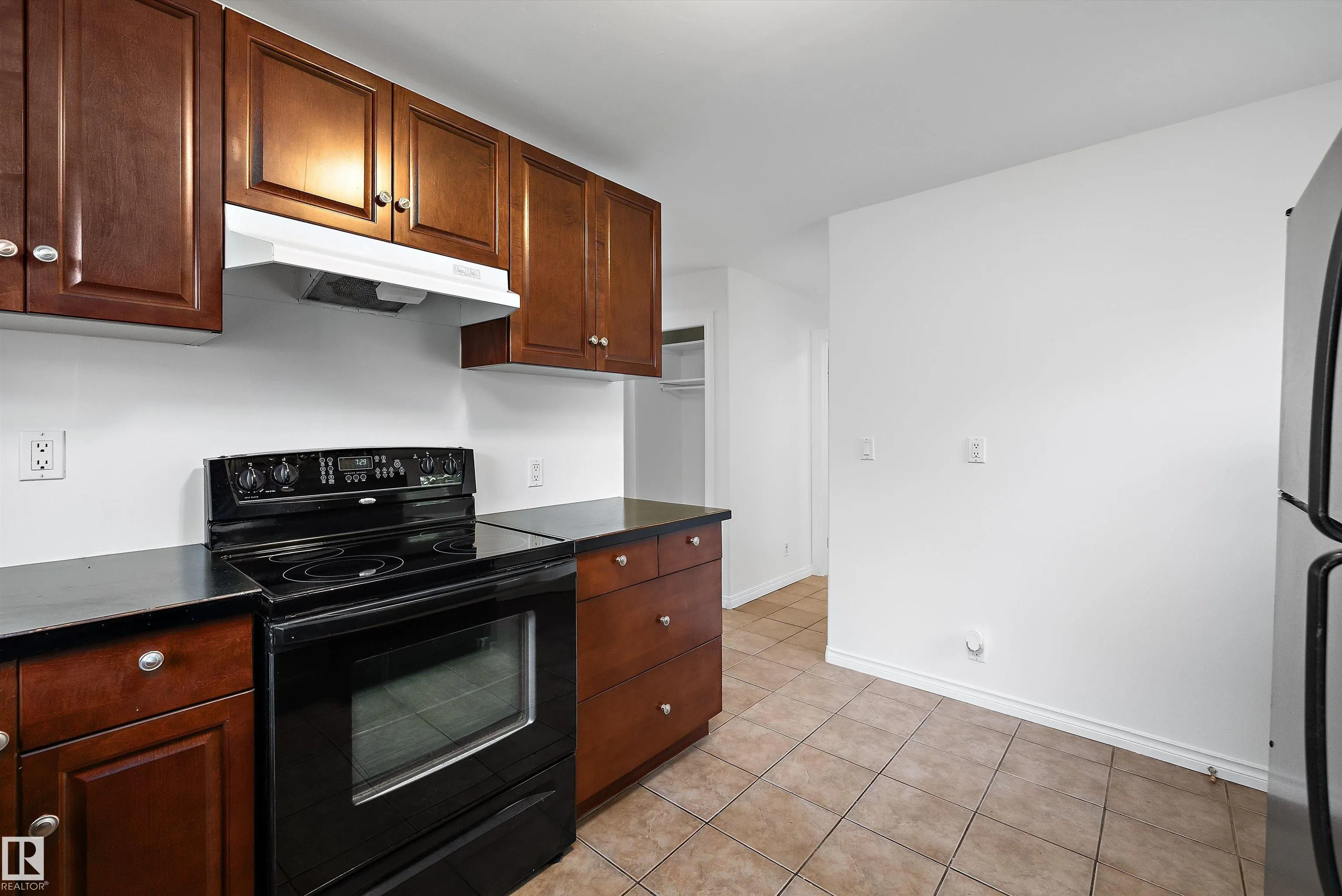 10011 105 Street