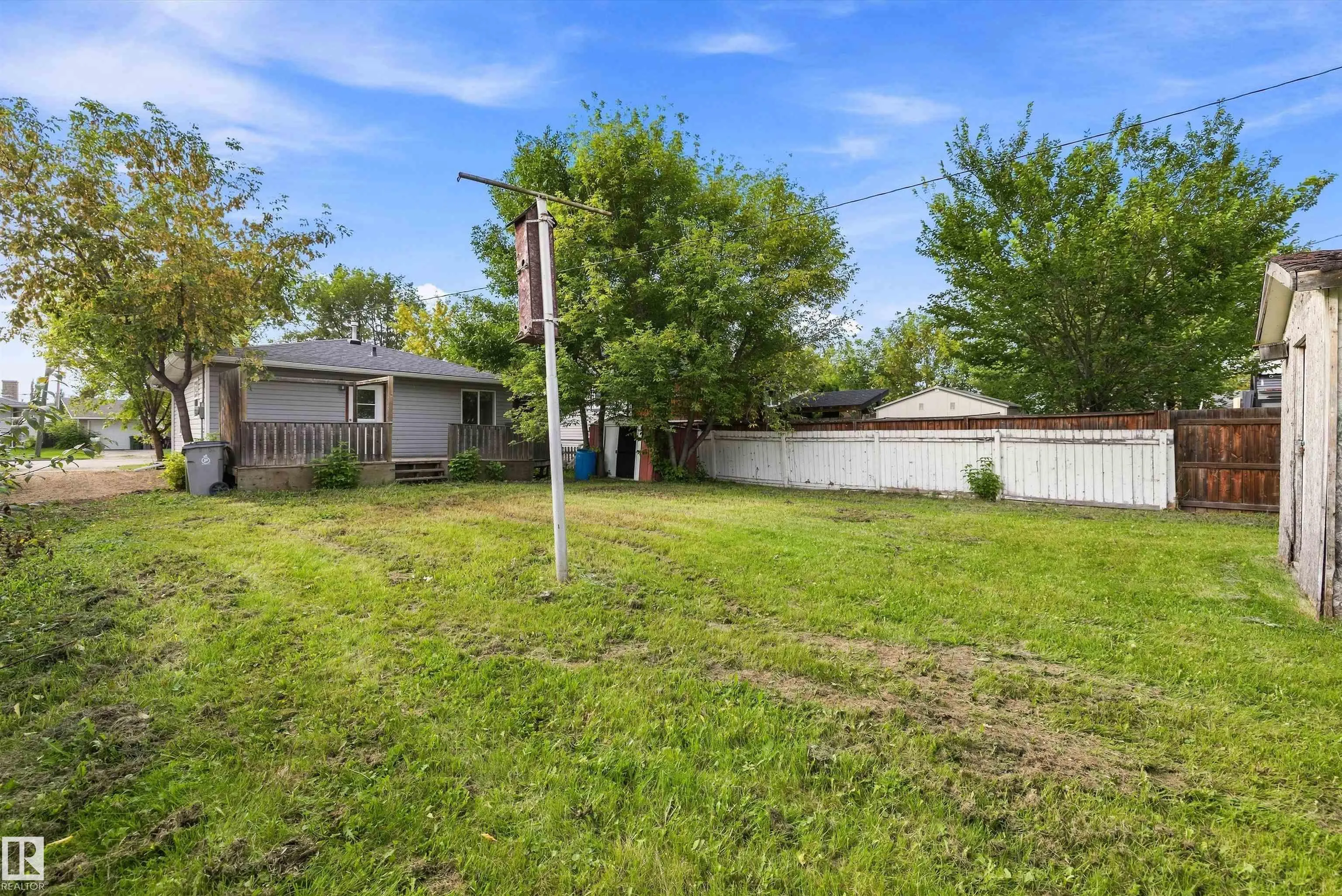 10011 105 Street
