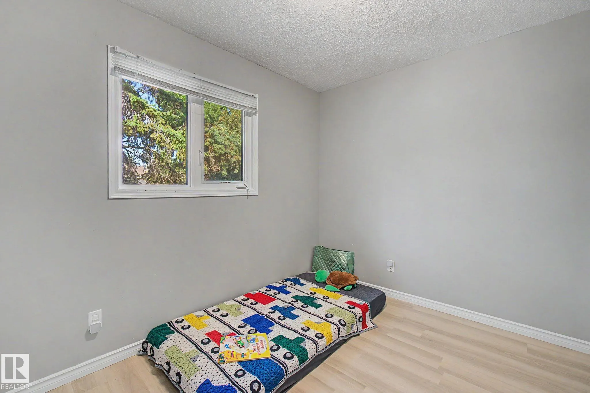 304 SPRUCE Glen