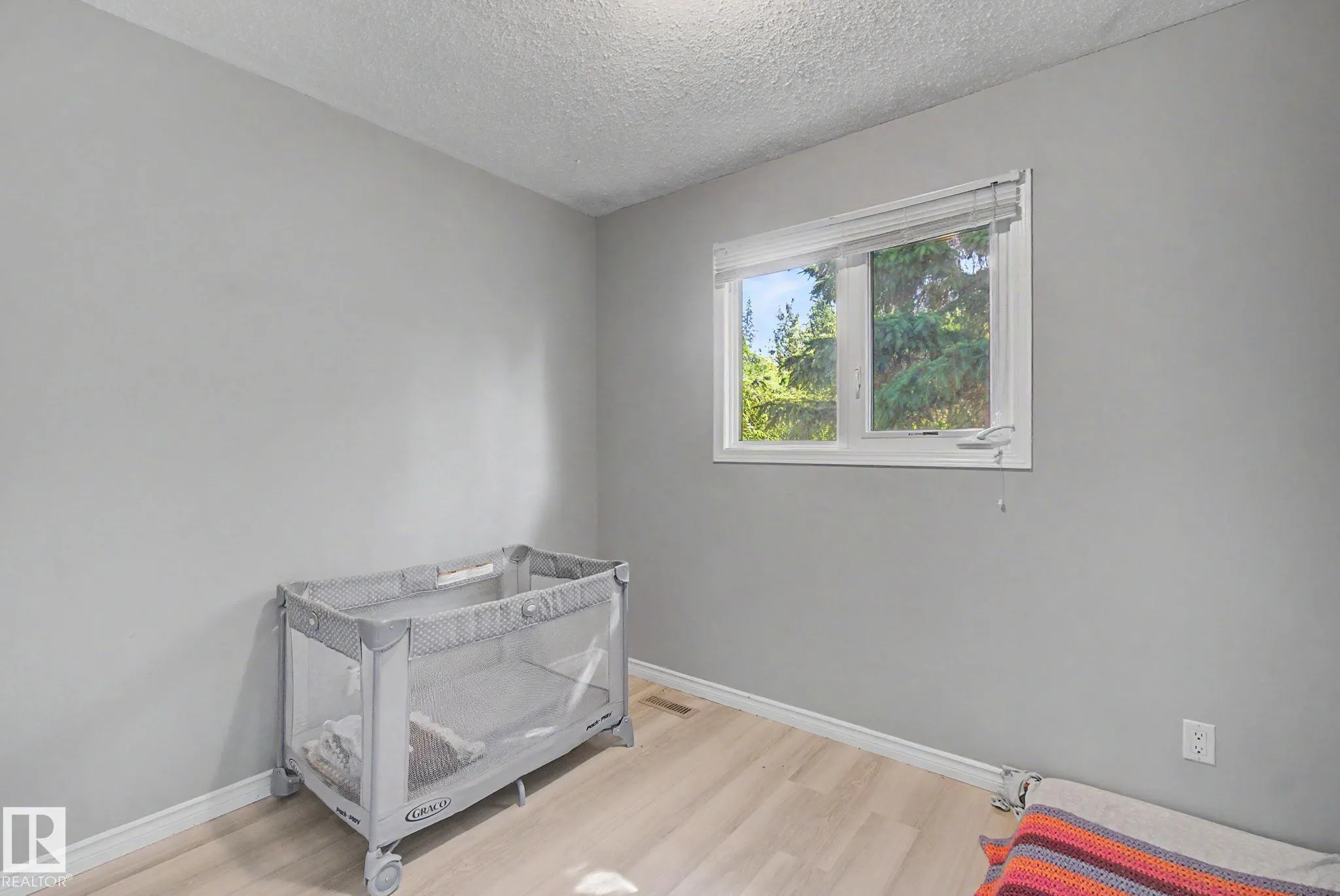 304 SPRUCE Glen