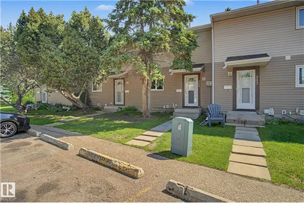 304 SPRUCE Glen