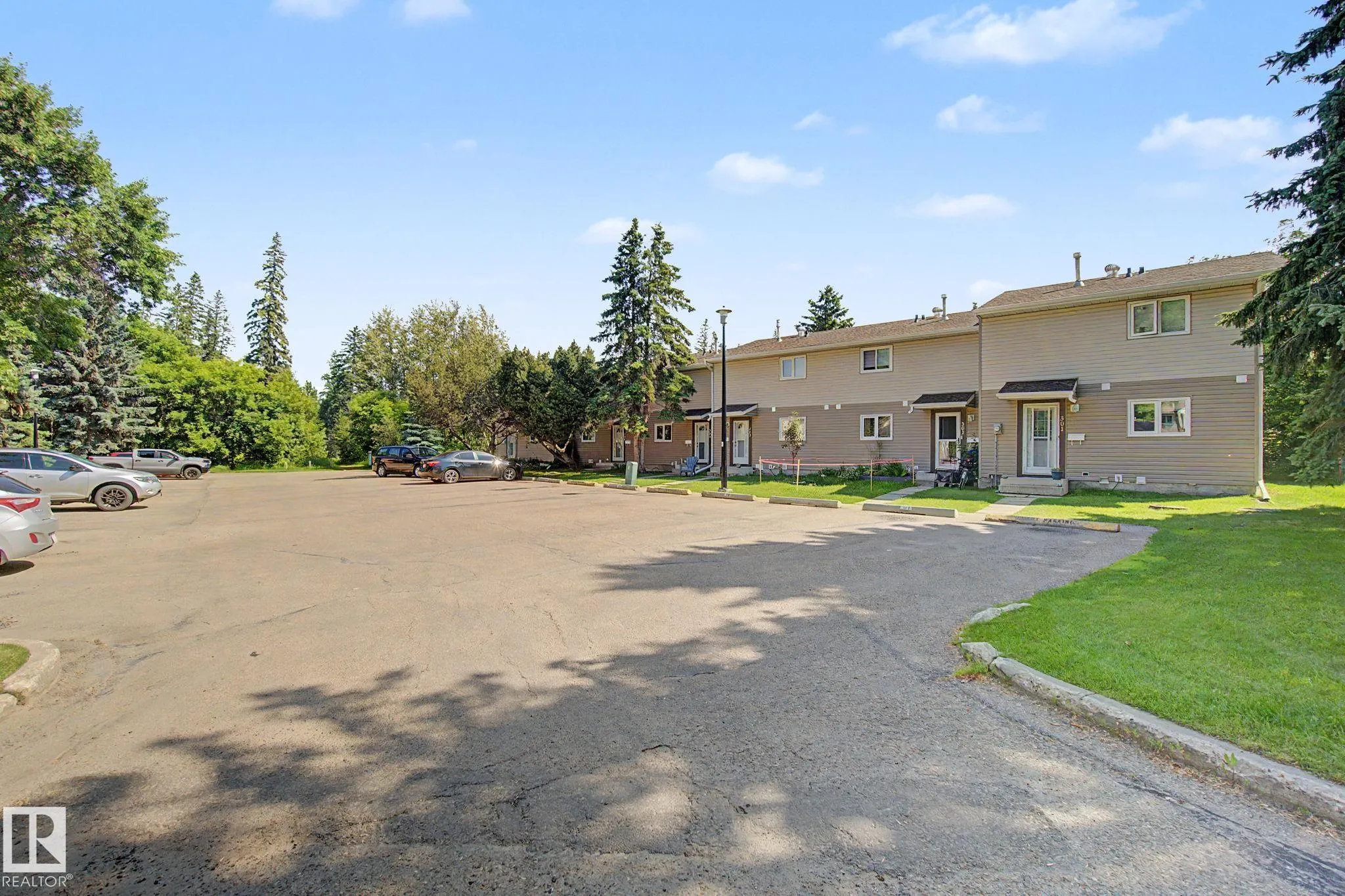 304 SPRUCE Glen