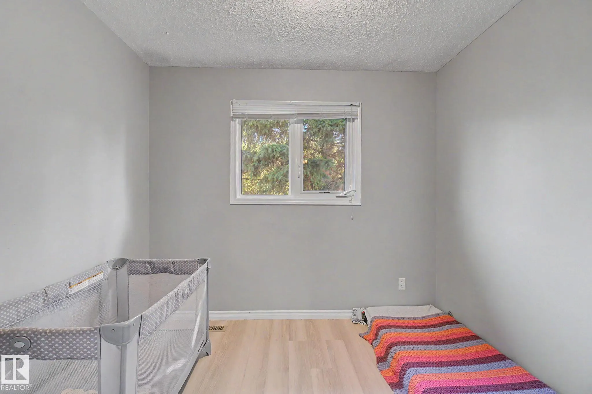 304 SPRUCE Glen