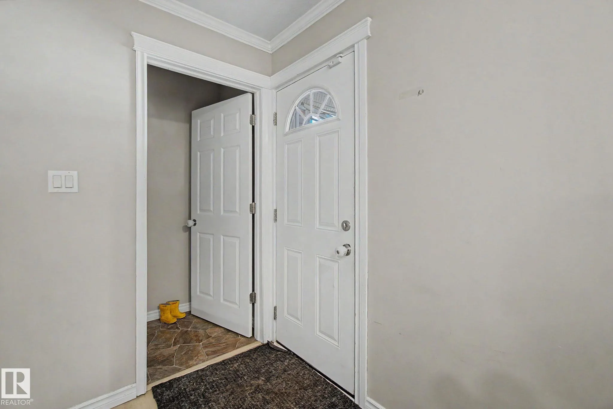 304 SPRUCE Glen