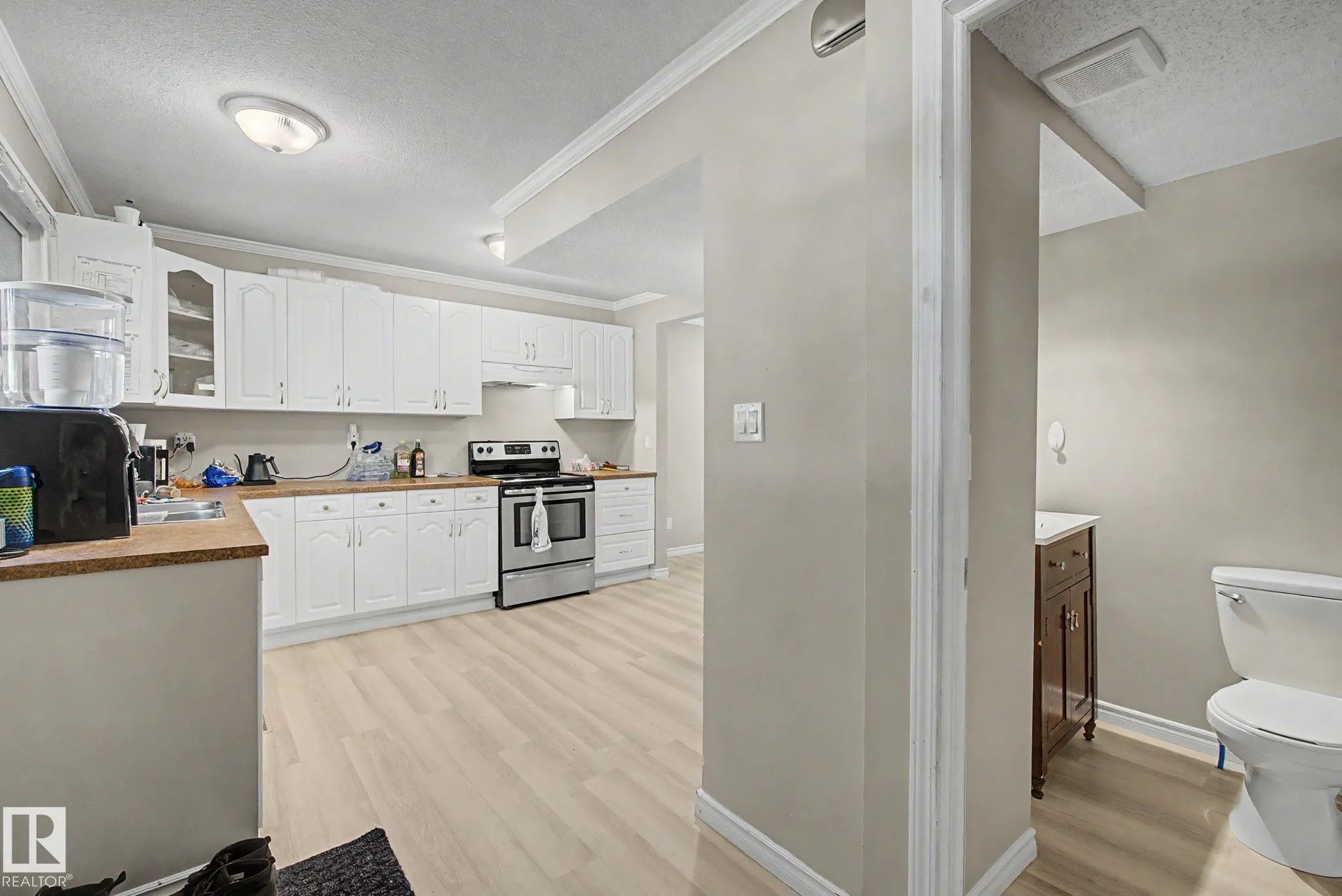 304 SPRUCE Glen