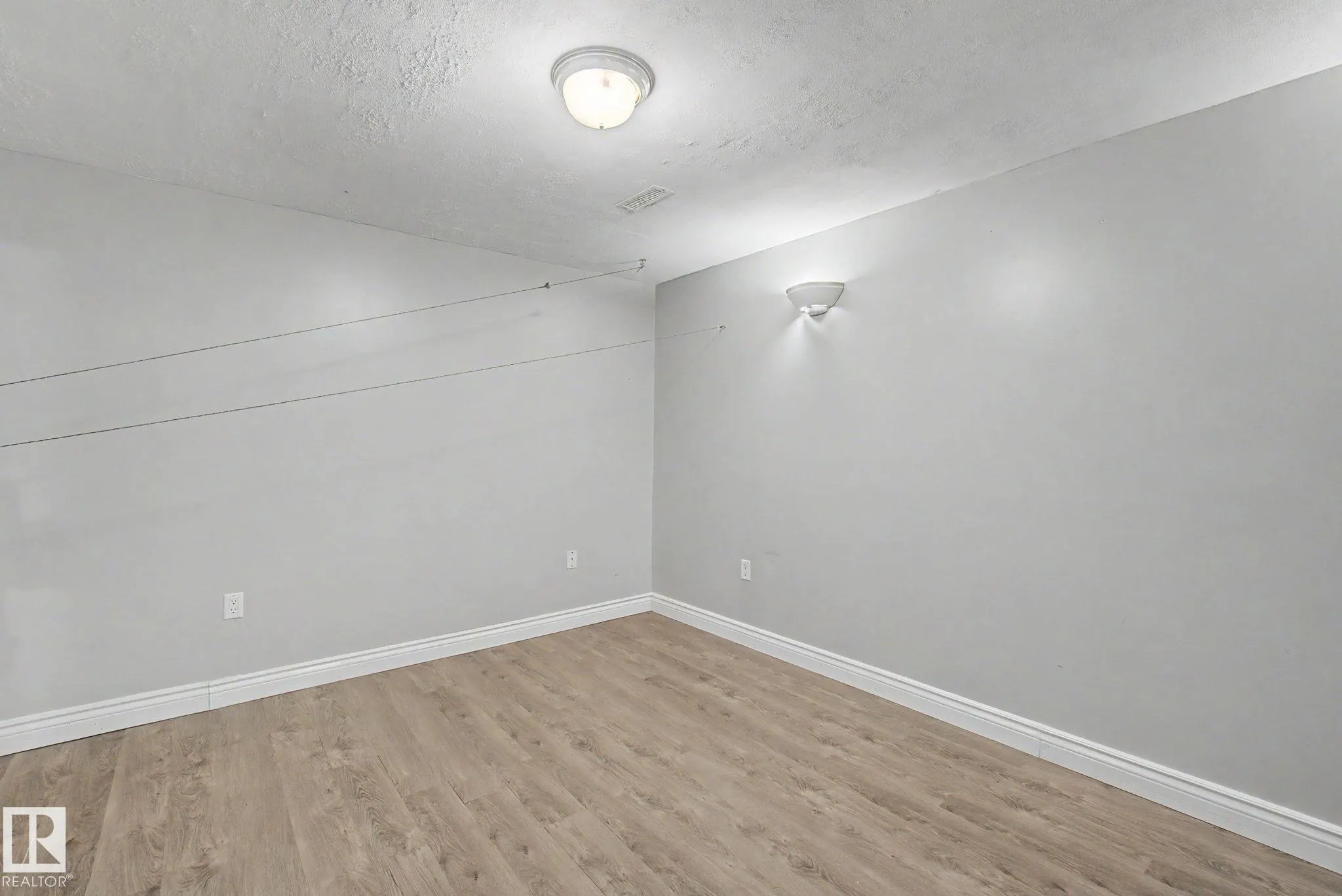 304 SPRUCE Glen