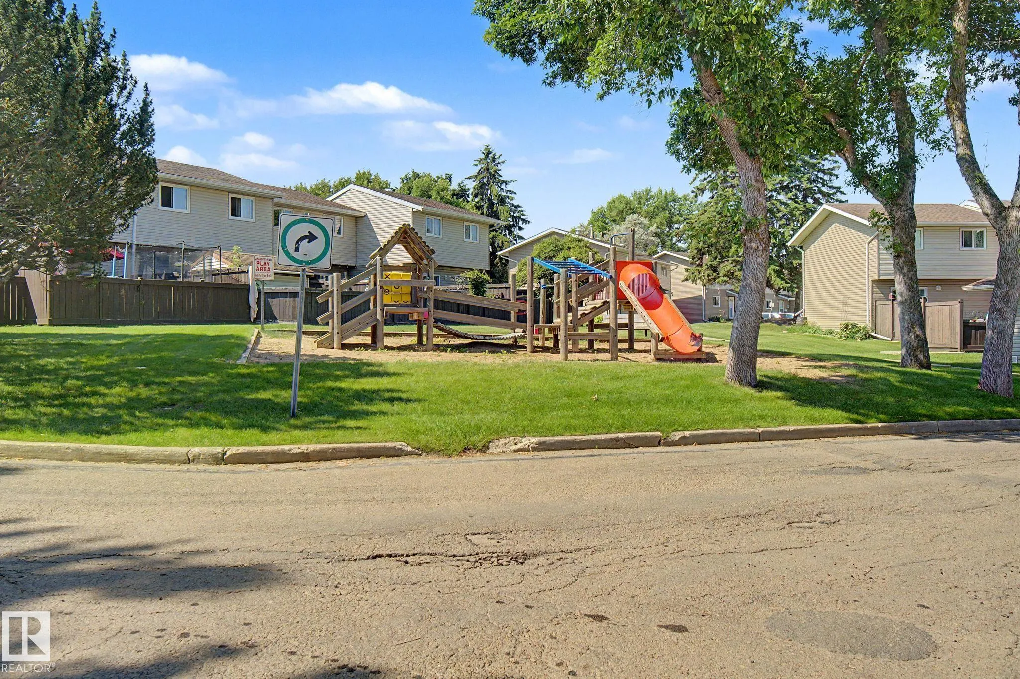 304 SPRUCE Glen