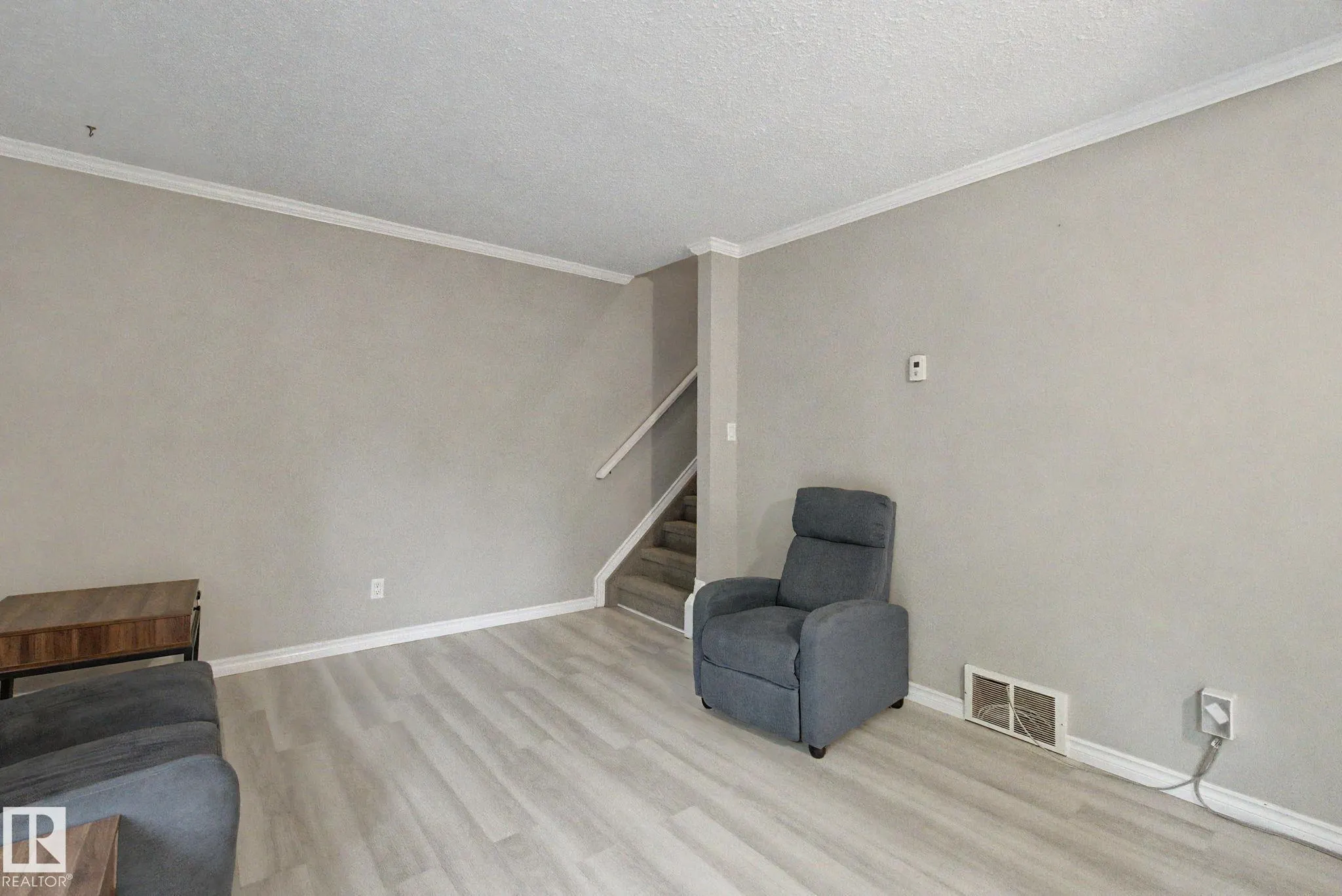 304 SPRUCE Glen