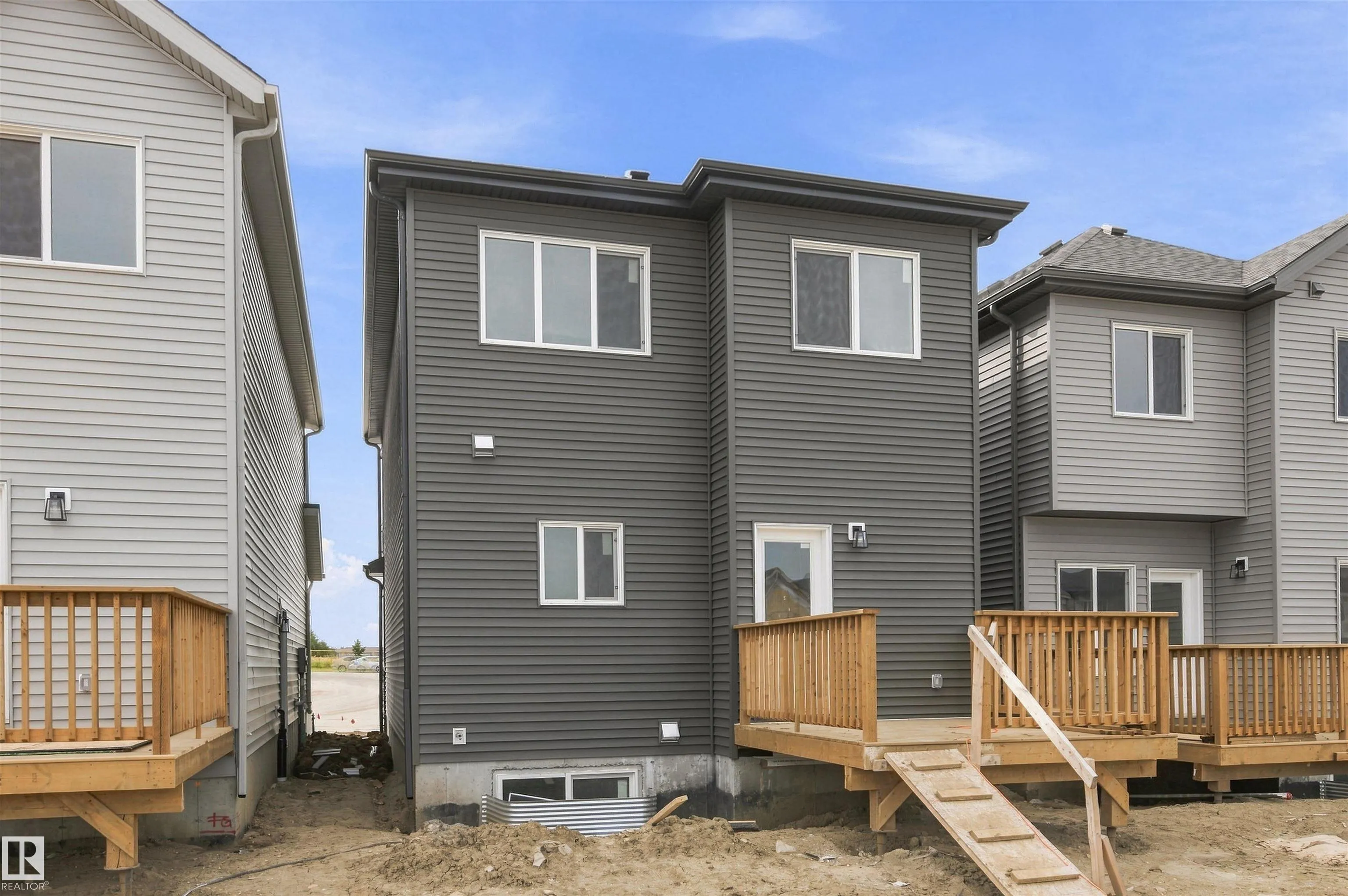 608 Ashgrove Circle