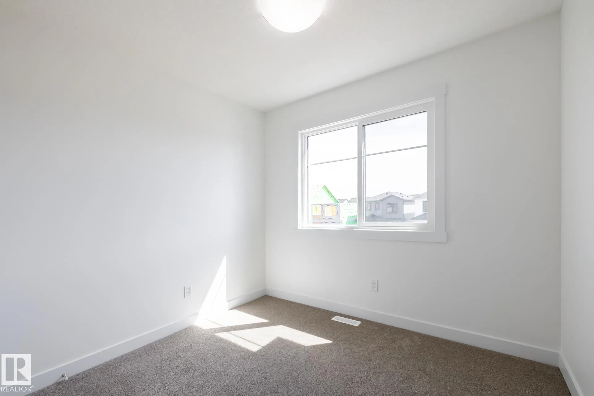 608 Ashgrove Circle