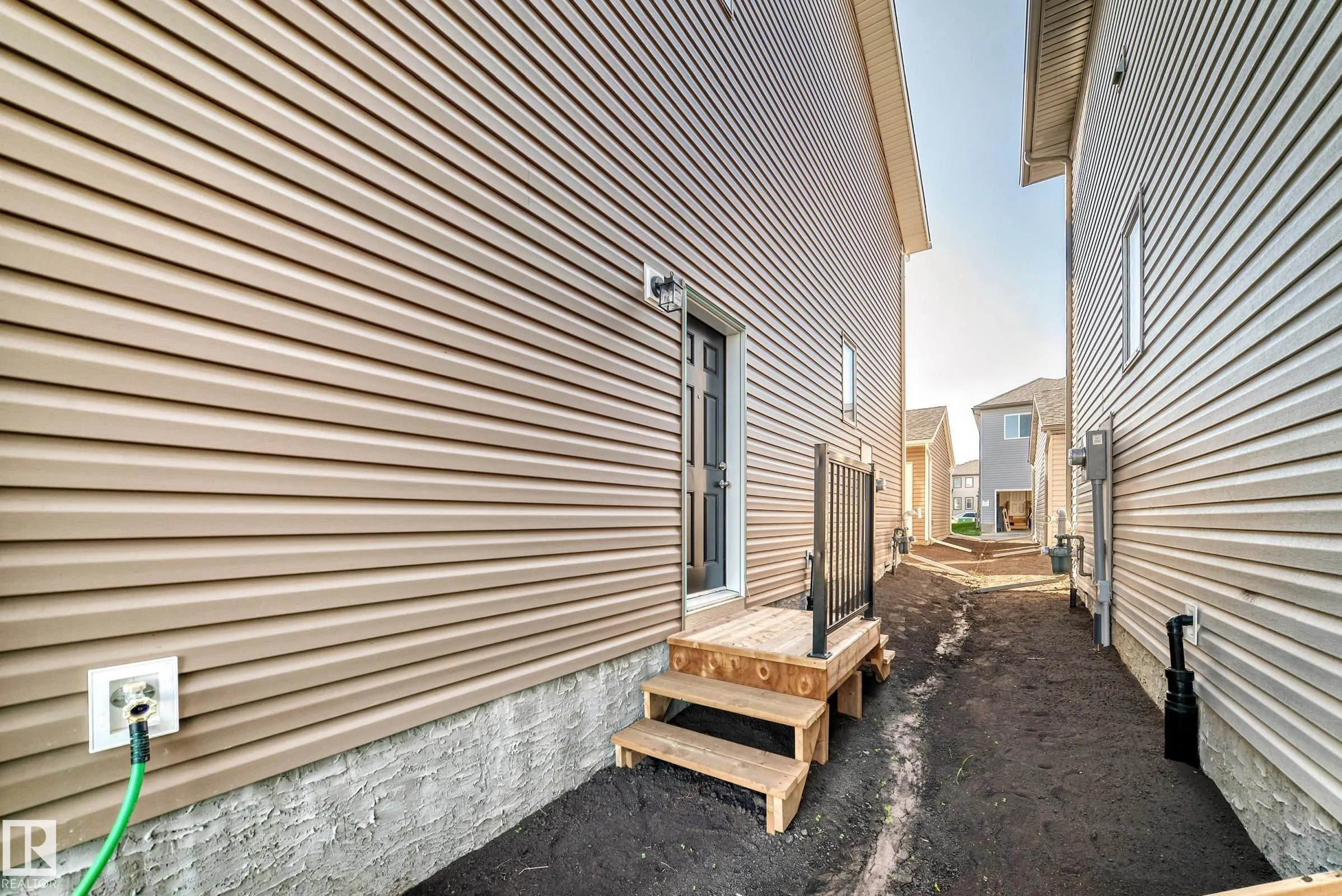 1229 Stoneside Road