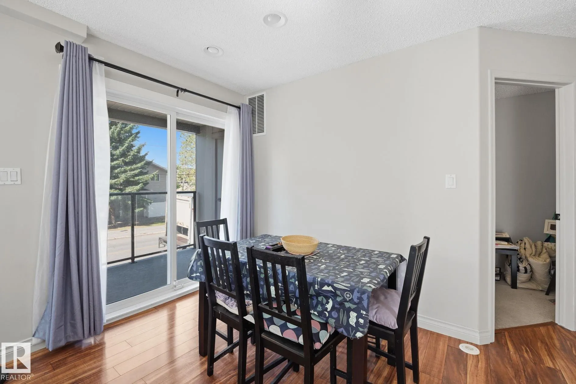 7905 96 Street