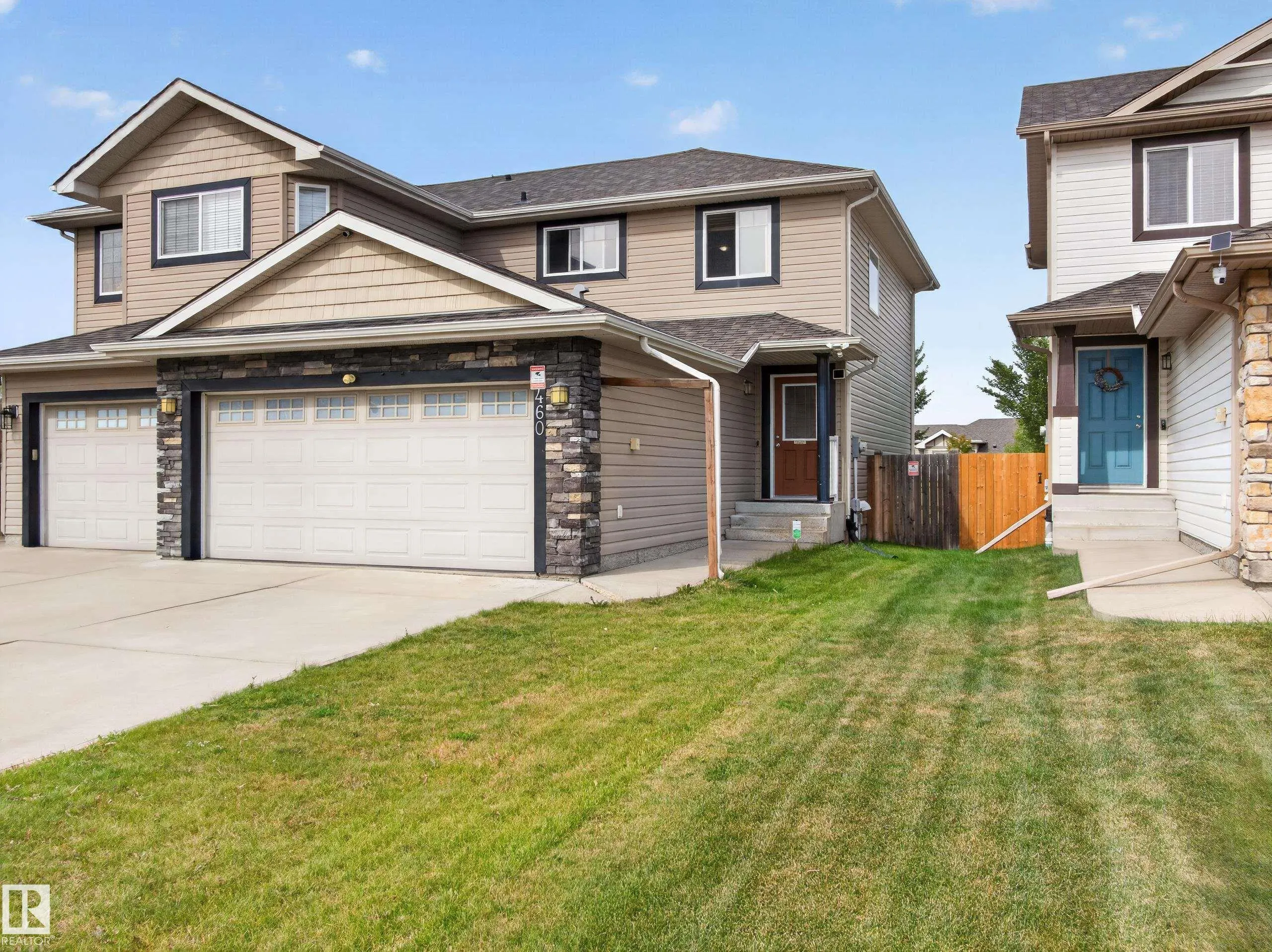 460 CHARLOTTE Crescent