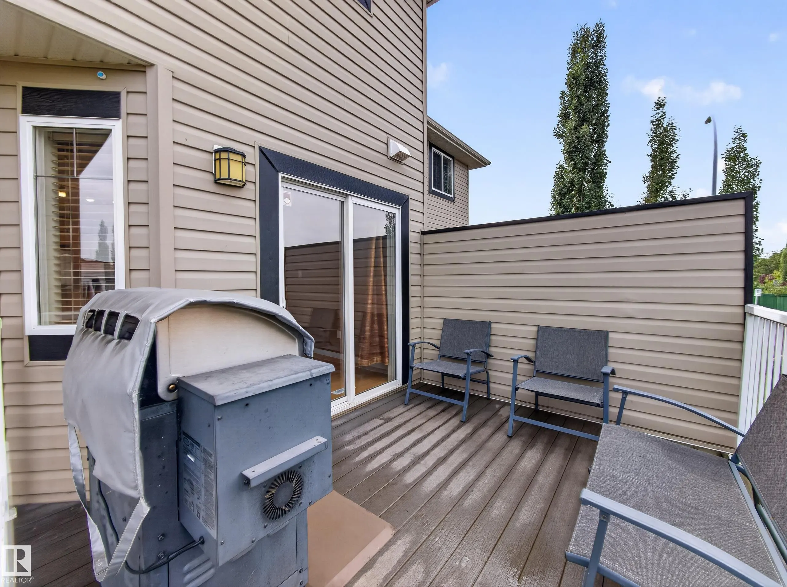 460 CHARLOTTE Crescent