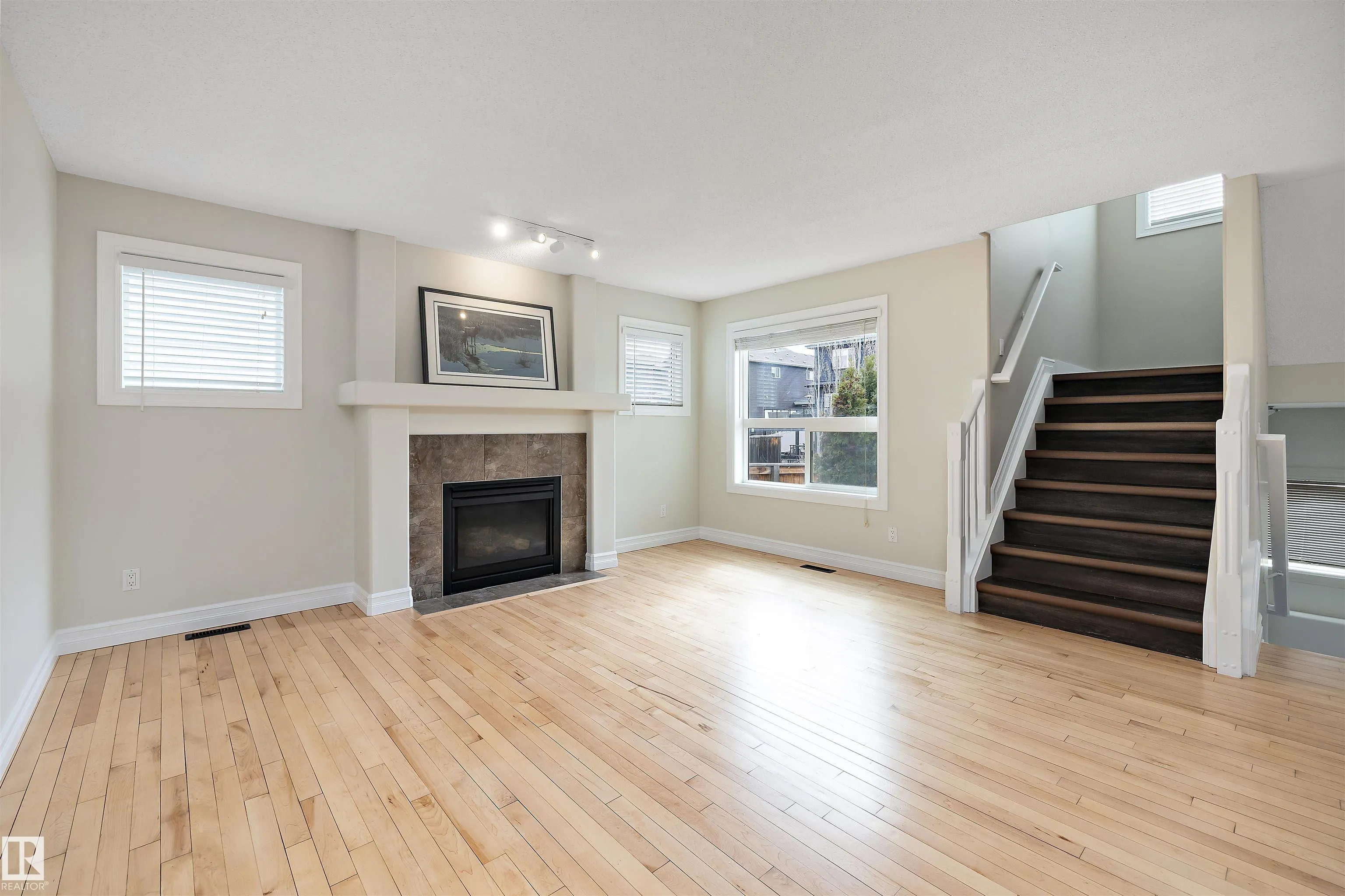 178 WOODBEND Way