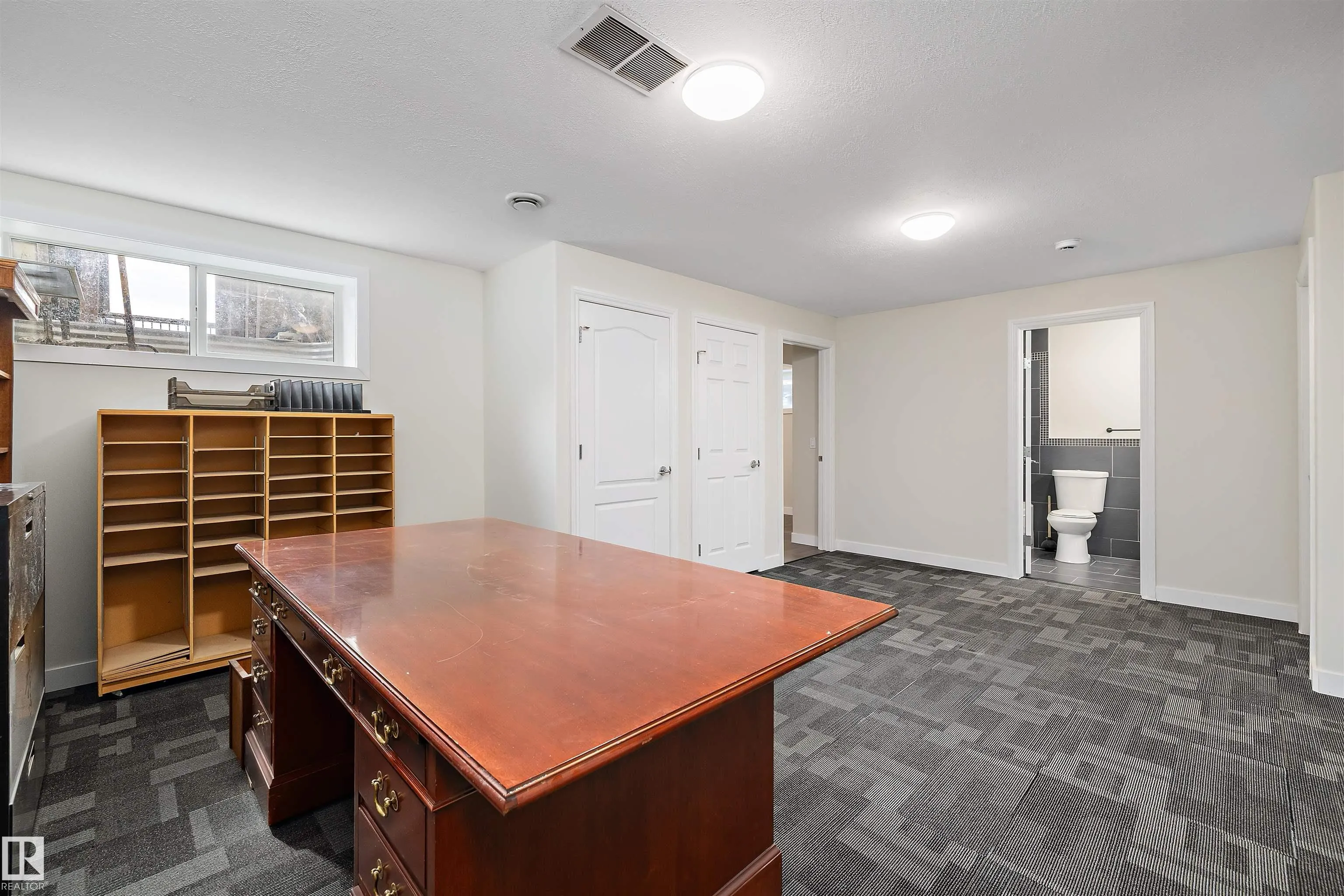 178 WOODBEND Way