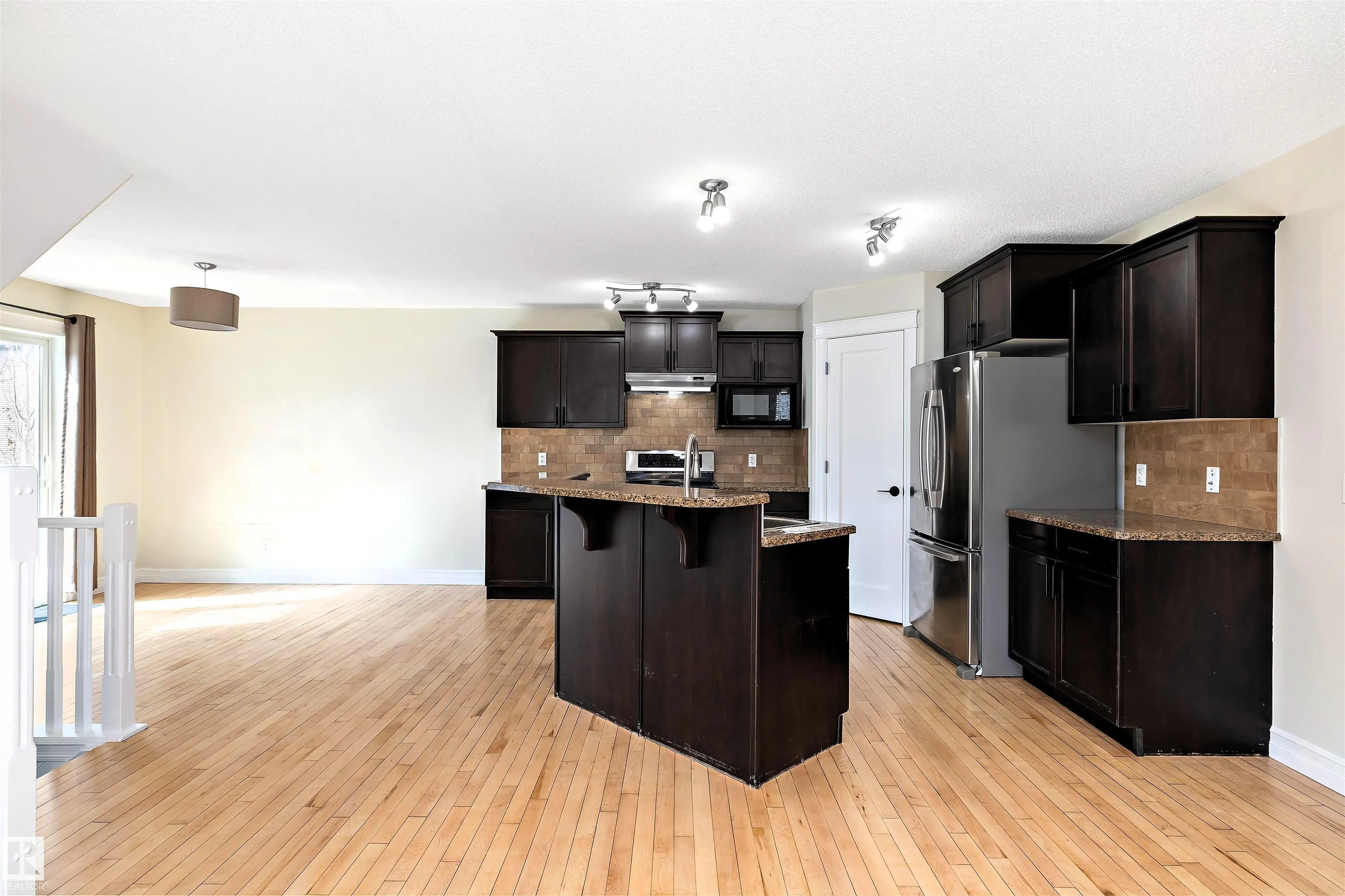 178 WOODBEND Way