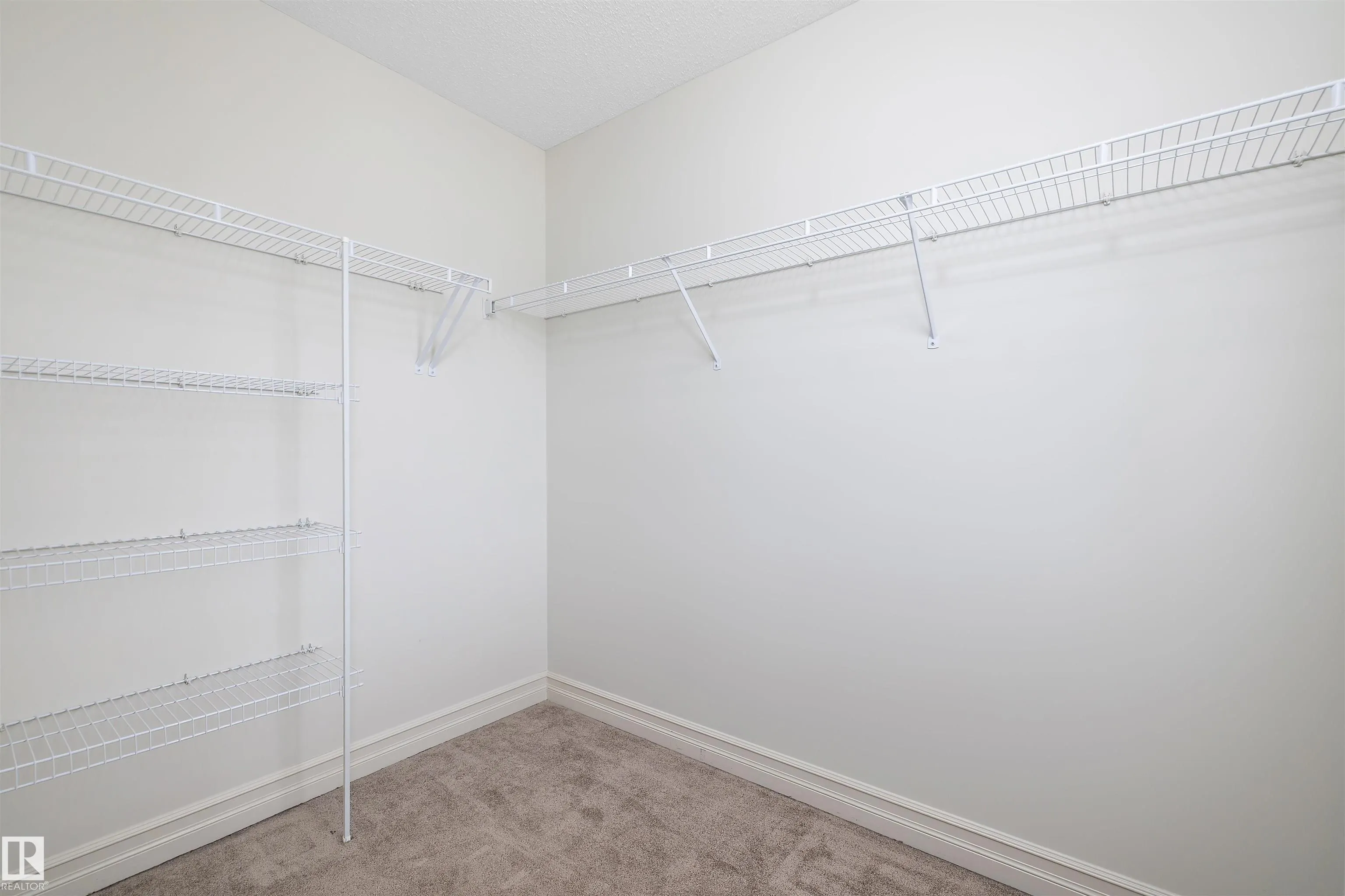 178 WOODBEND Way