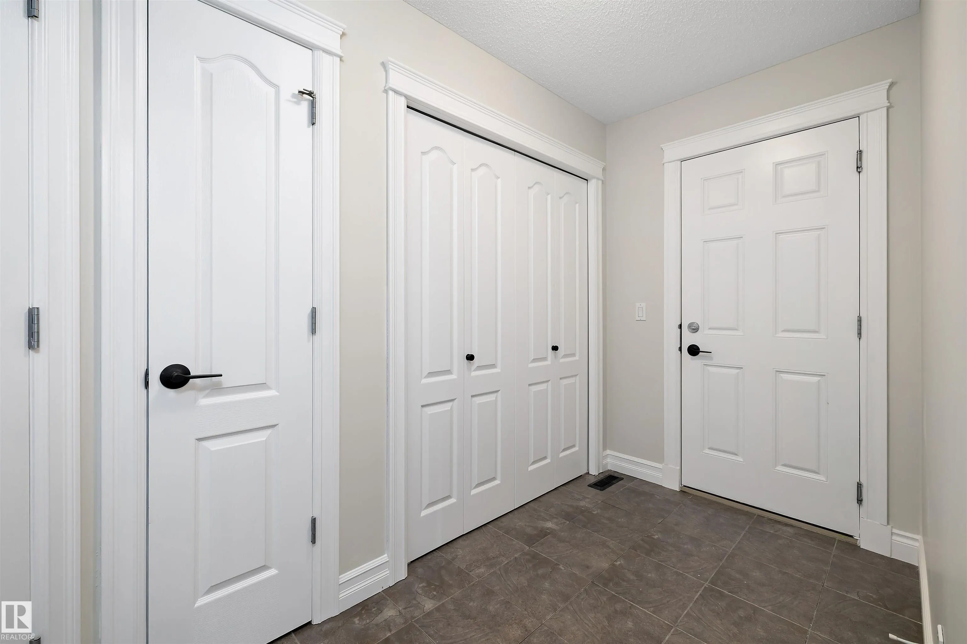 178 WOODBEND Way
