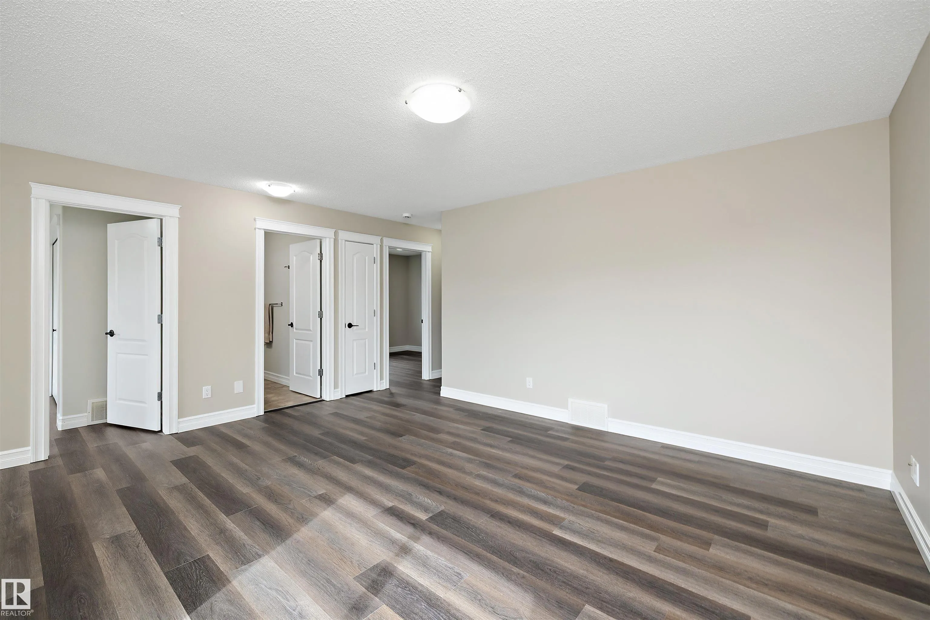 178 WOODBEND Way