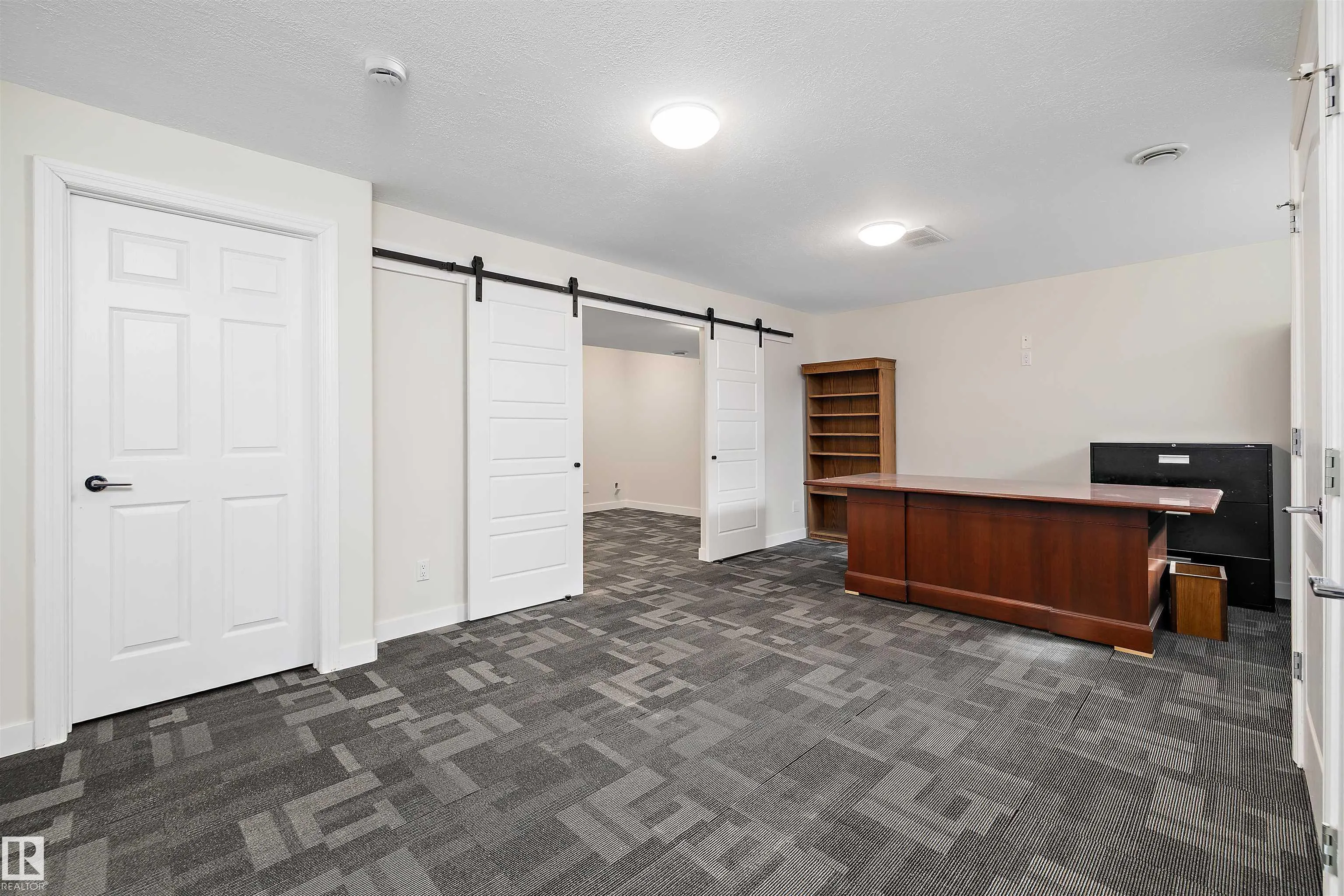 178 WOODBEND Way