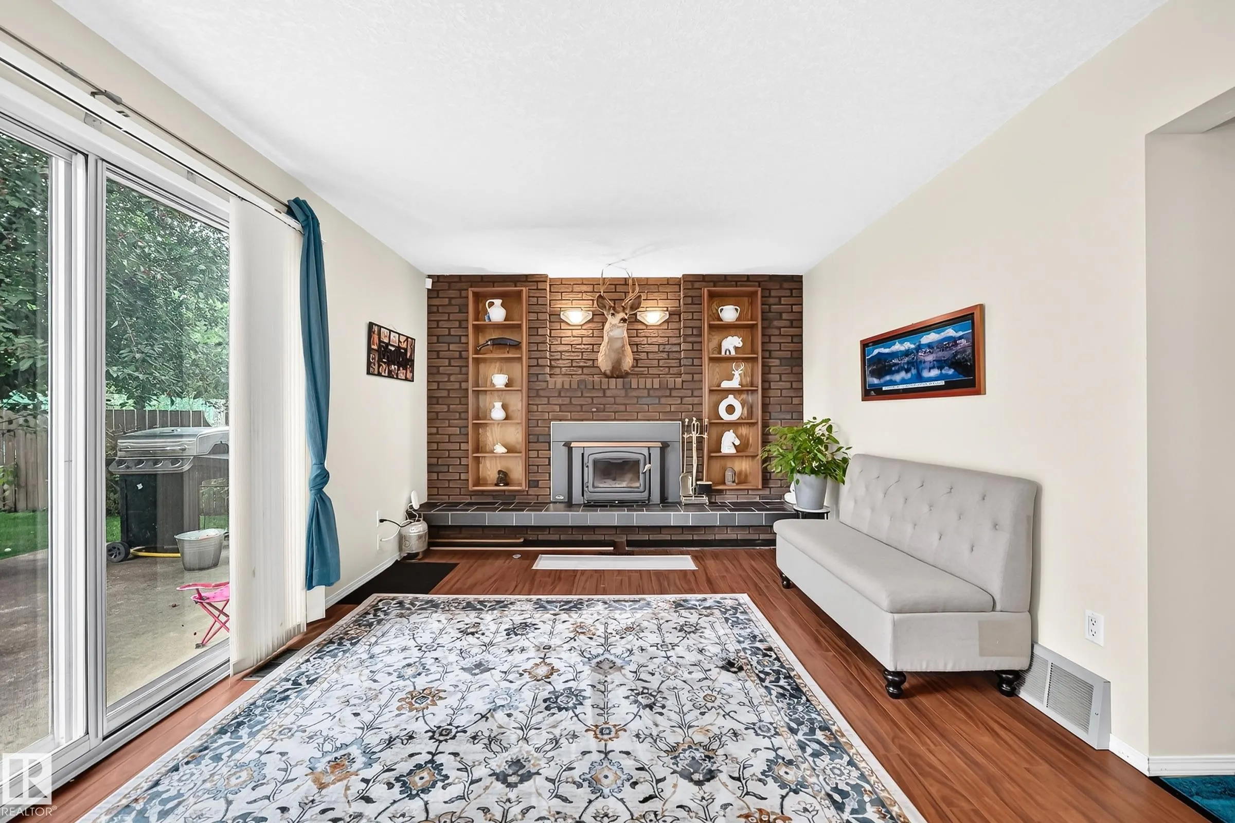 23 WOODLANDS Road